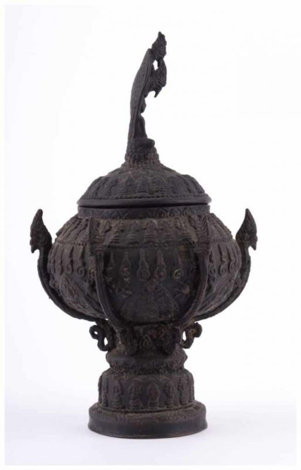 Deckelgefäß China 19./20. Jhd. / Lidded vessel, China 19th/20th century - Bronze, [...] - Image 3 of 14