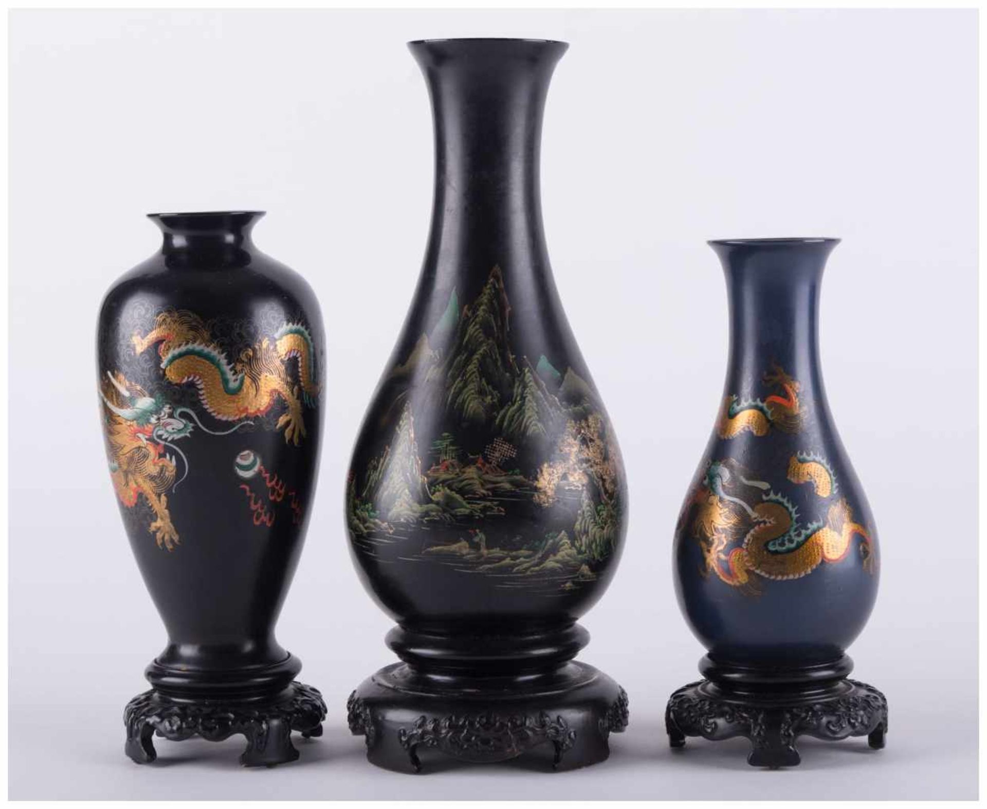 Konvolut Lackvasen China 19./20. Jhd. / Group of lacquer vases, China 19th/20th [...]