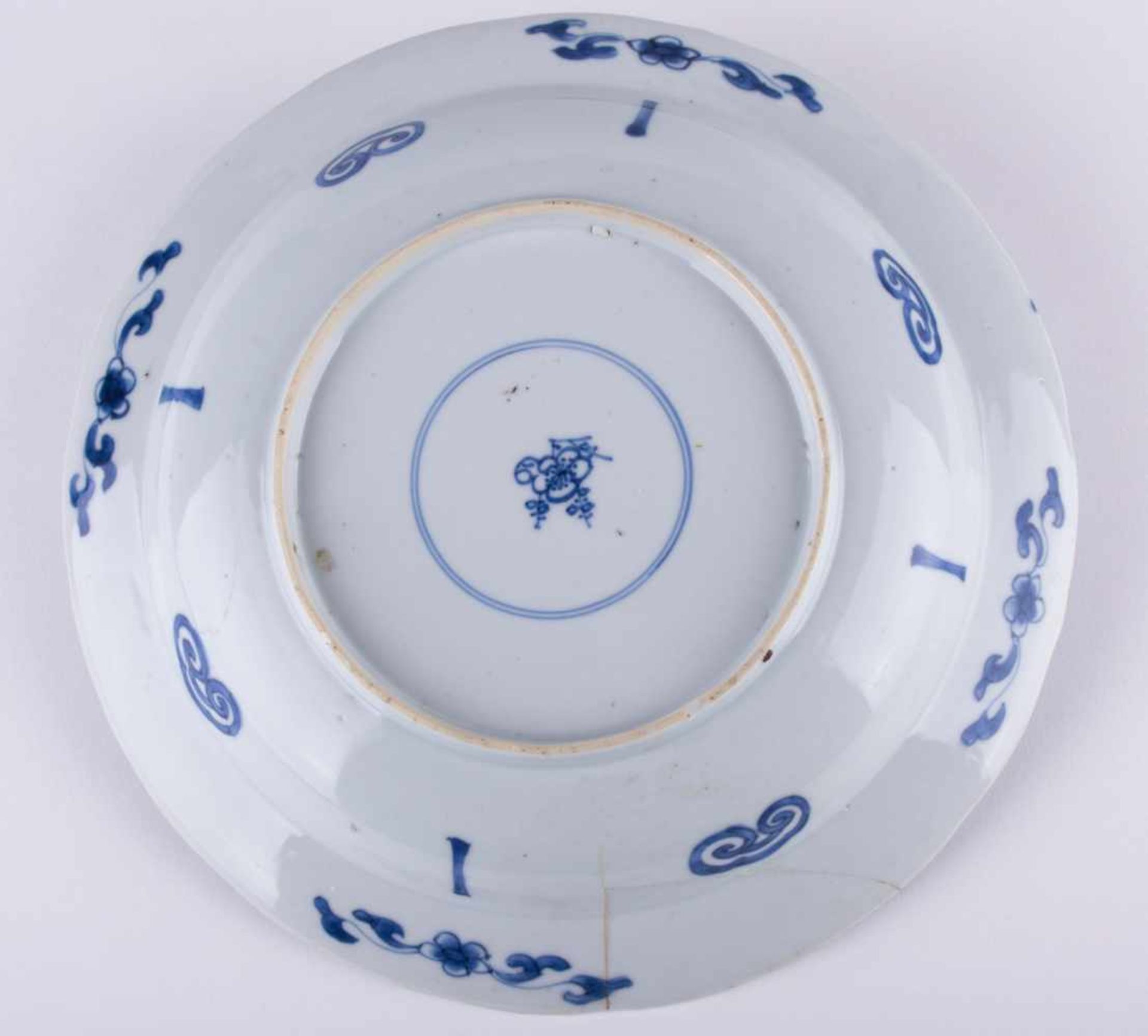 Teller Kangxi China / Plate, Kangxi China Kangxi Teller und Marke aus der Zeit, blau-weiß glasiert - Bild 5 aus 5