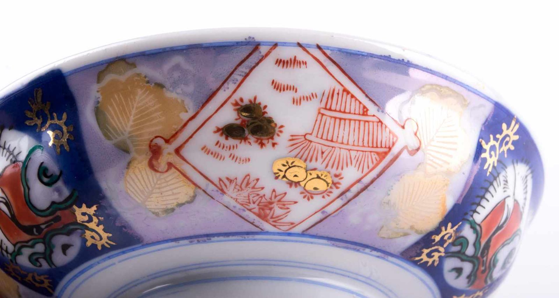 Schale Asien / Bowl, Asia farbig glasiert und Gold staffiert, Ø 14,5 cm, unterm Stand gemarkt - Bild 4 aus 6
