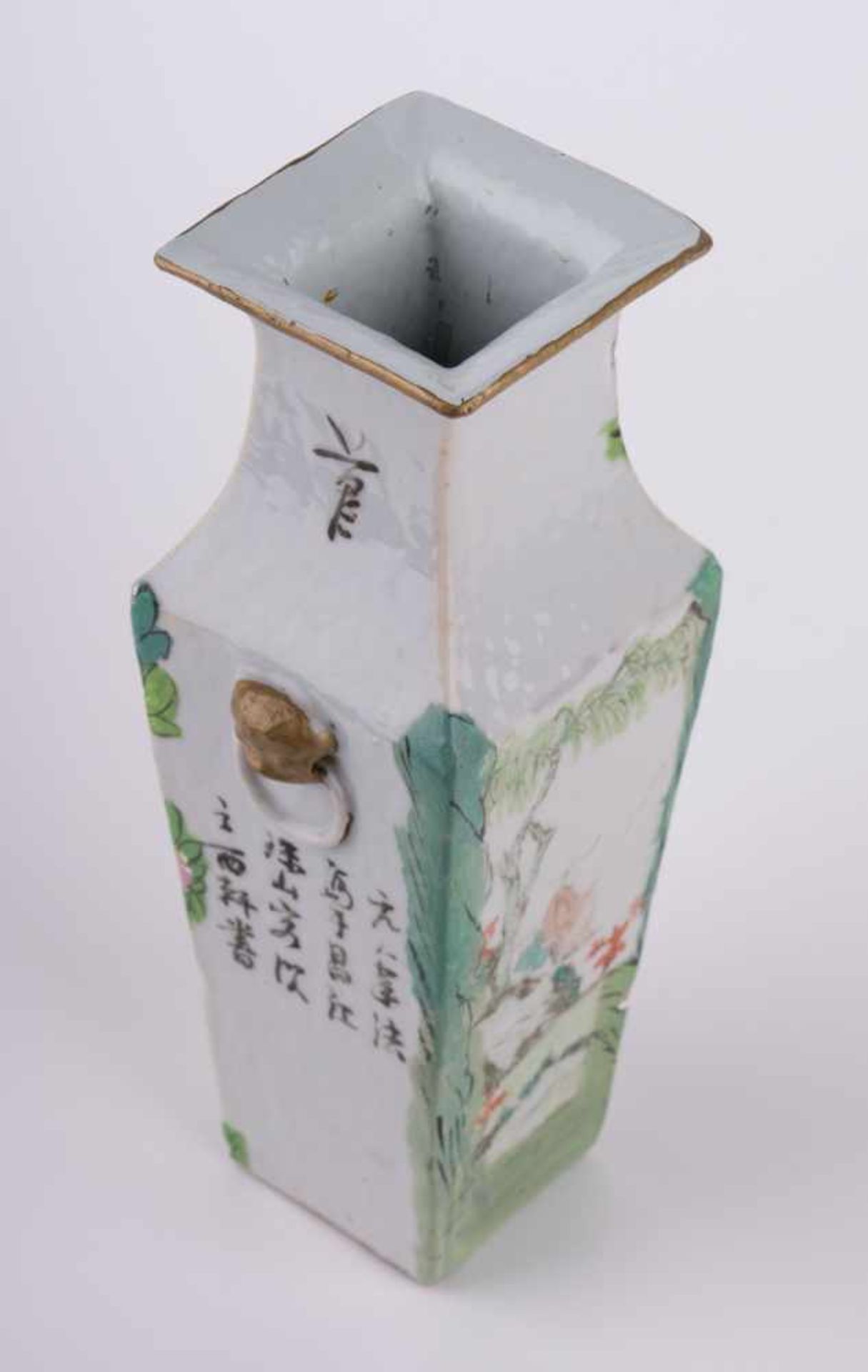 Vase China 19./20. Jhd. bemallt mit Landschafts - und Vogeldekor sowie mit Schriftzeichen, an den - Bild 5 aus 5