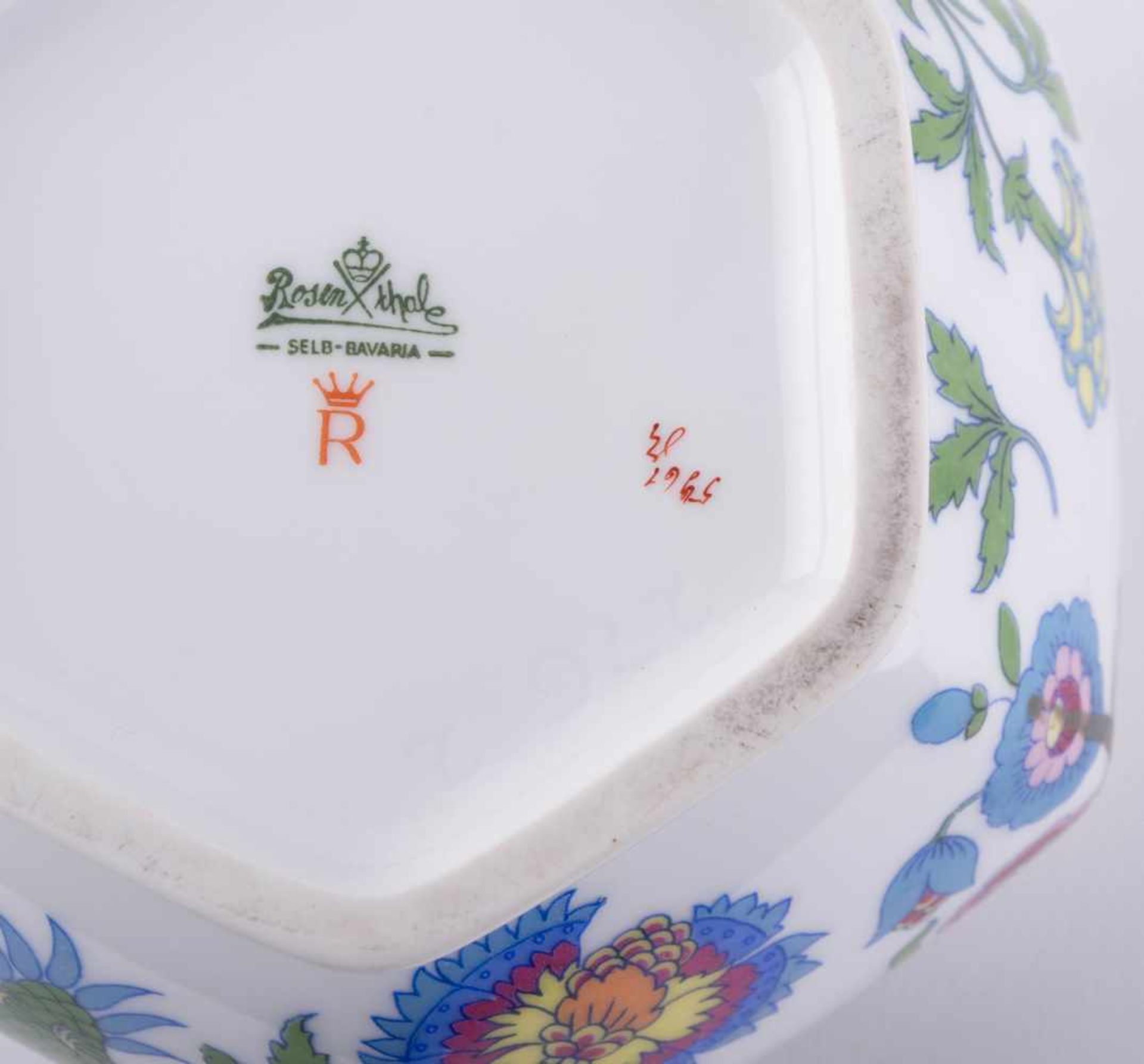 Schale Rosenthal / Bowl, Rosenthal umlaufend polychrom mit Blüten- und Vogeldekor bemalt, - Bild 8 aus 9