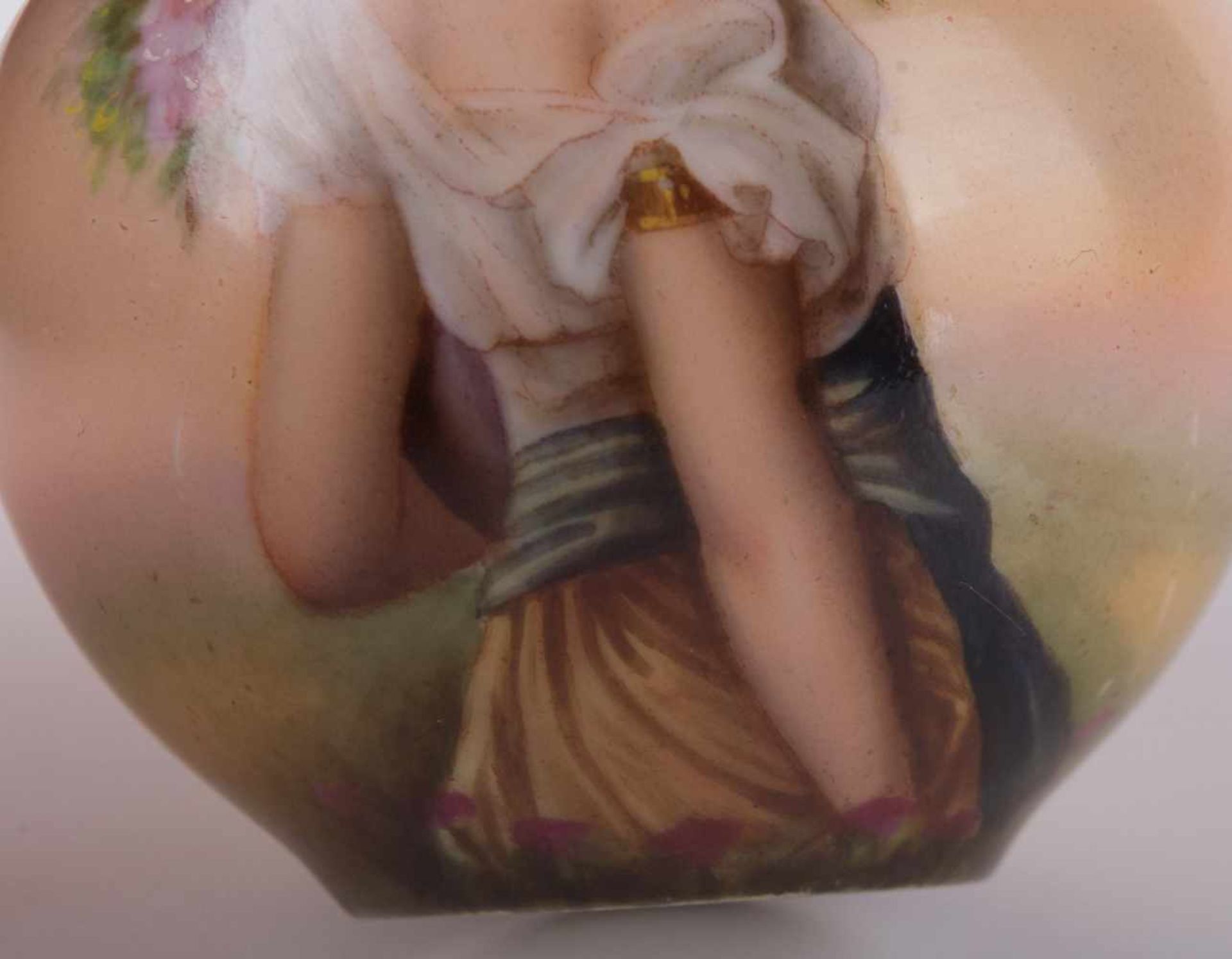 Duftflakon 19. Jhd. / Perfume flaqcoon, 19th century schauseitig mit junger Dame bemalt, signiert, - Bild 7 aus 10