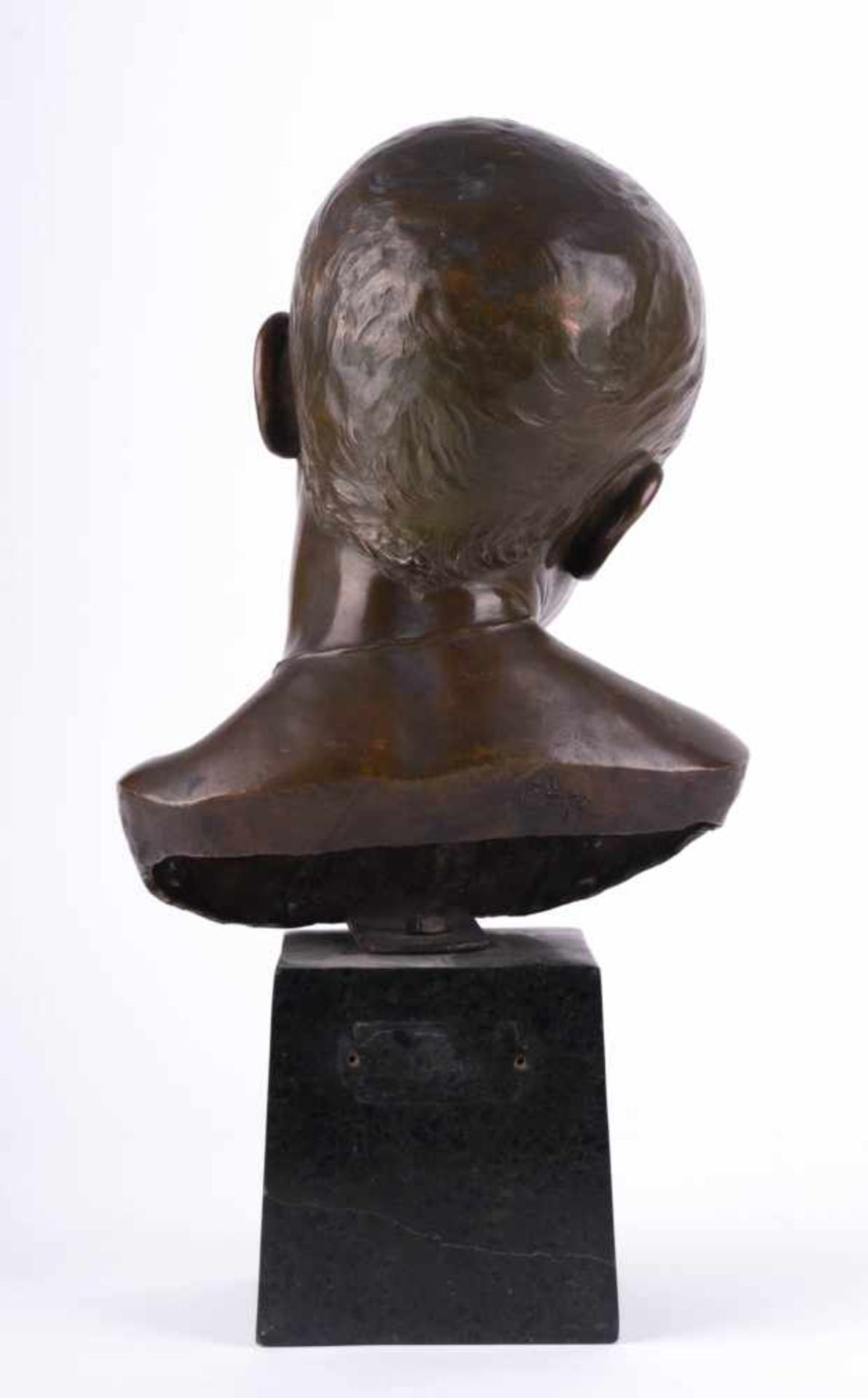 Monogrammist E.R. "Knabenkopf" Skulptur-Volumen, Bronze, Gesamthöhe 44 cm, rückseitig - Bild 5 aus 10