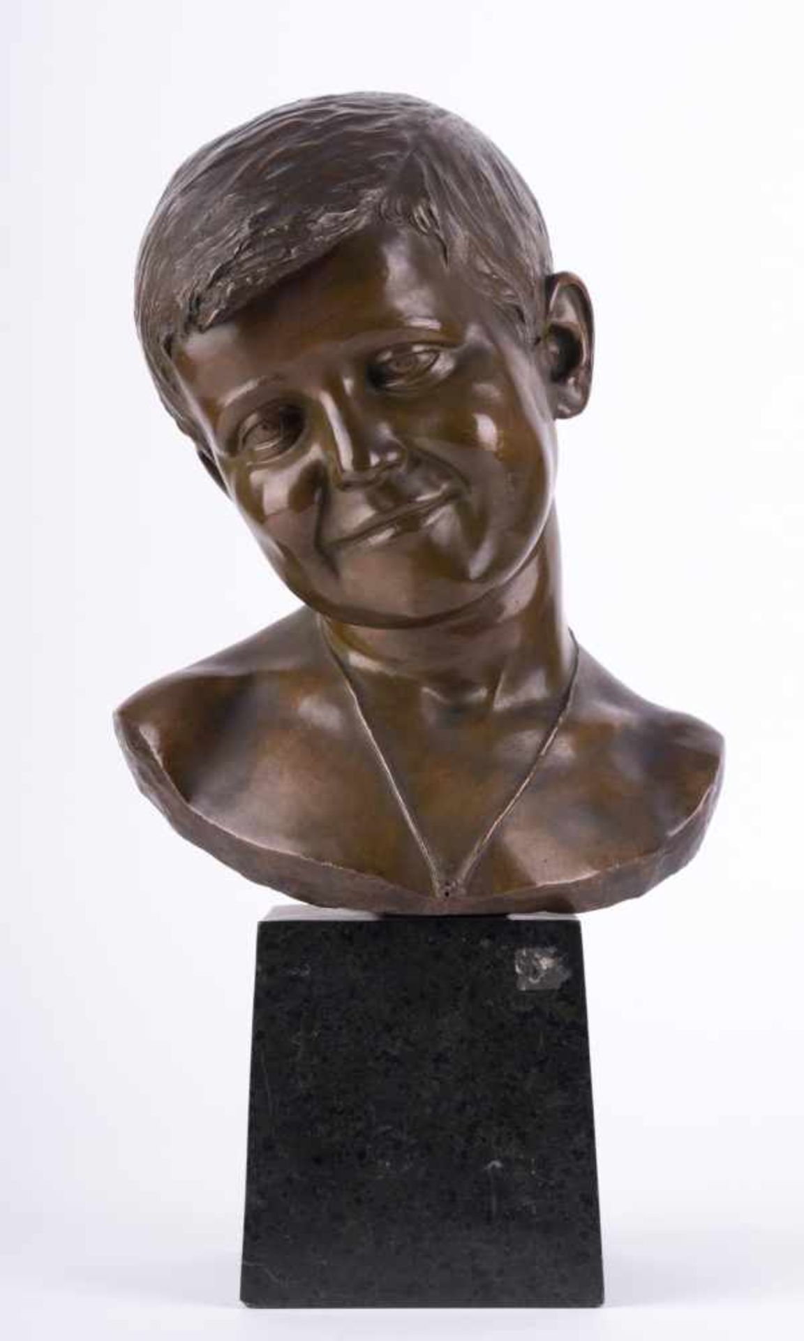 Monogrammist E.R. "Knabenkopf" Skulptur-Volumen, Bronze, Gesamthöhe 44 cm, rückseitig - Bild 2 aus 10