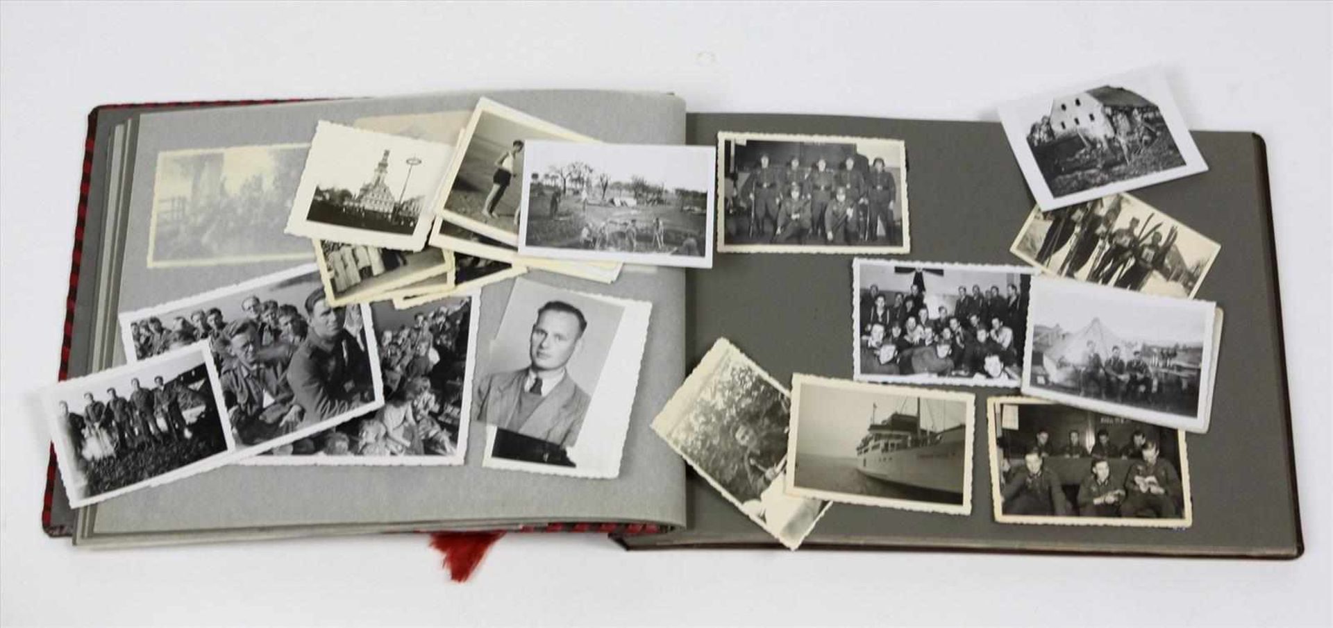 Photoalbum Militär II.WK Konvolut von 63 überwiegend in Fotoecken montierten sowie 17 lose