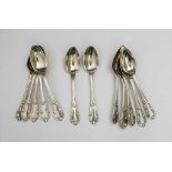 12 Kaffeelöffel Vermeil/12 Gilded Tea Spoons, Frankreich, Paris, Philippe Berthier, um 1845 spitze