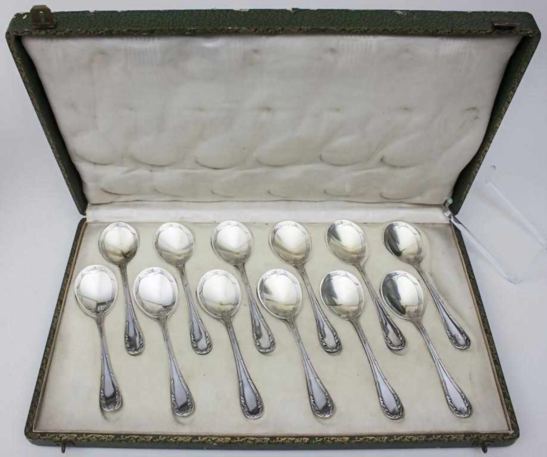 12 Dessert-/Eislöffel mit Kreuzbanddekor / 12 Dessert Spoons, Alphonse Debain, Paris, ca. 1890