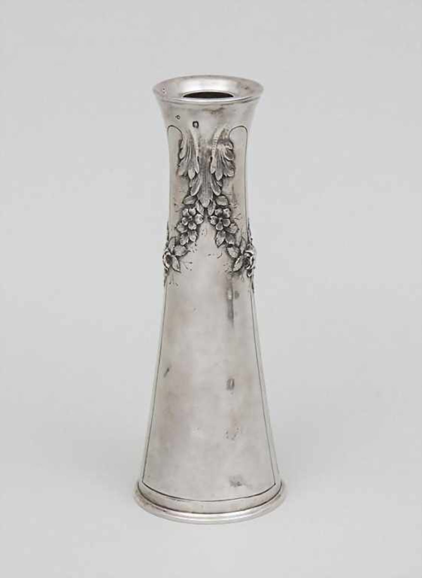 Kerzenhalter oder Vase/Silver Candlestick Or Vase, Louis Deutsch, Paris, um 1913/20 schlanker sich