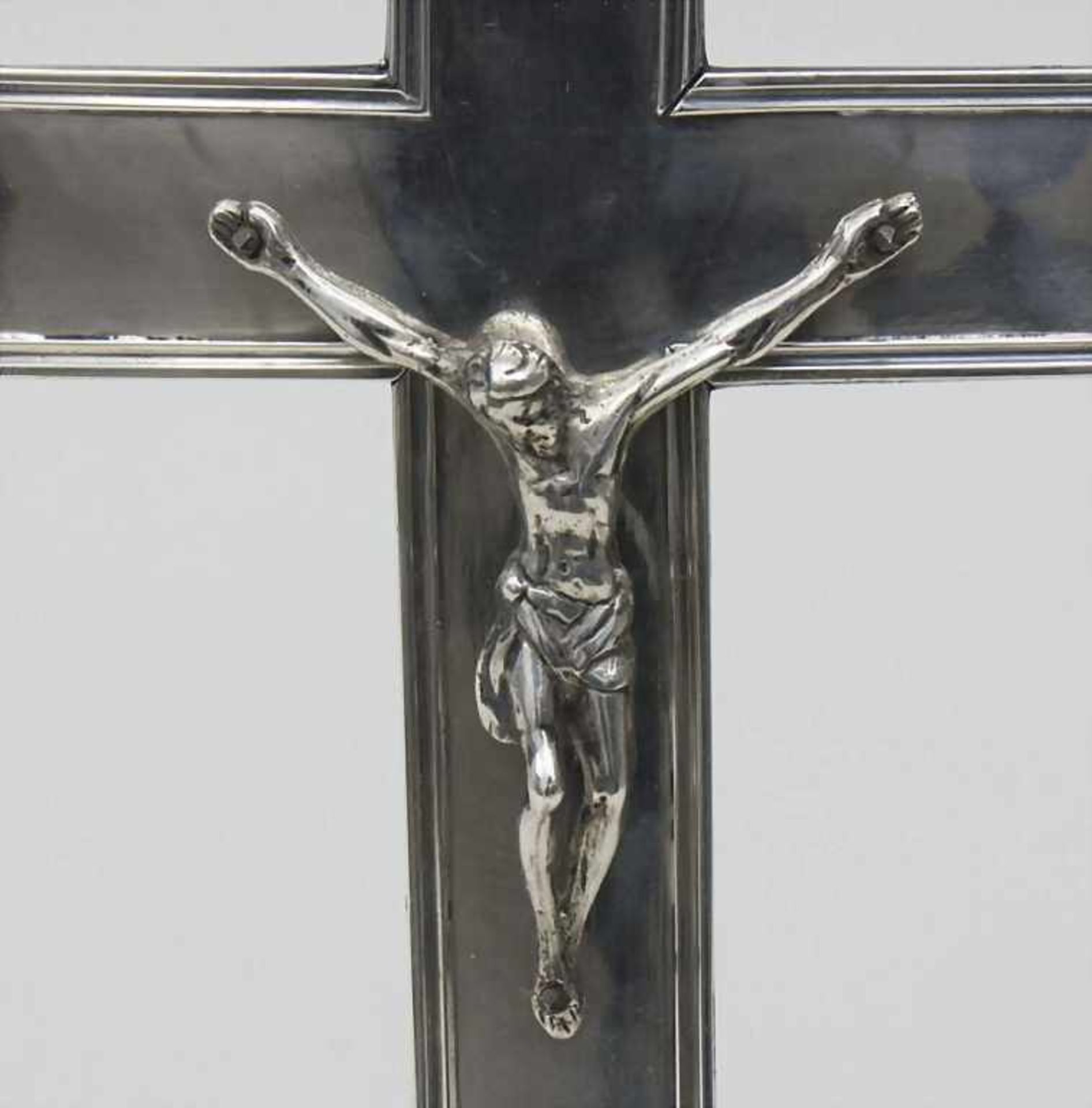 Weihwasserbehälter mit Kruzifix / Holy Water Basin with Crucifix, Paris 1800 Material: Silber 950, - Bild 2 aus 4