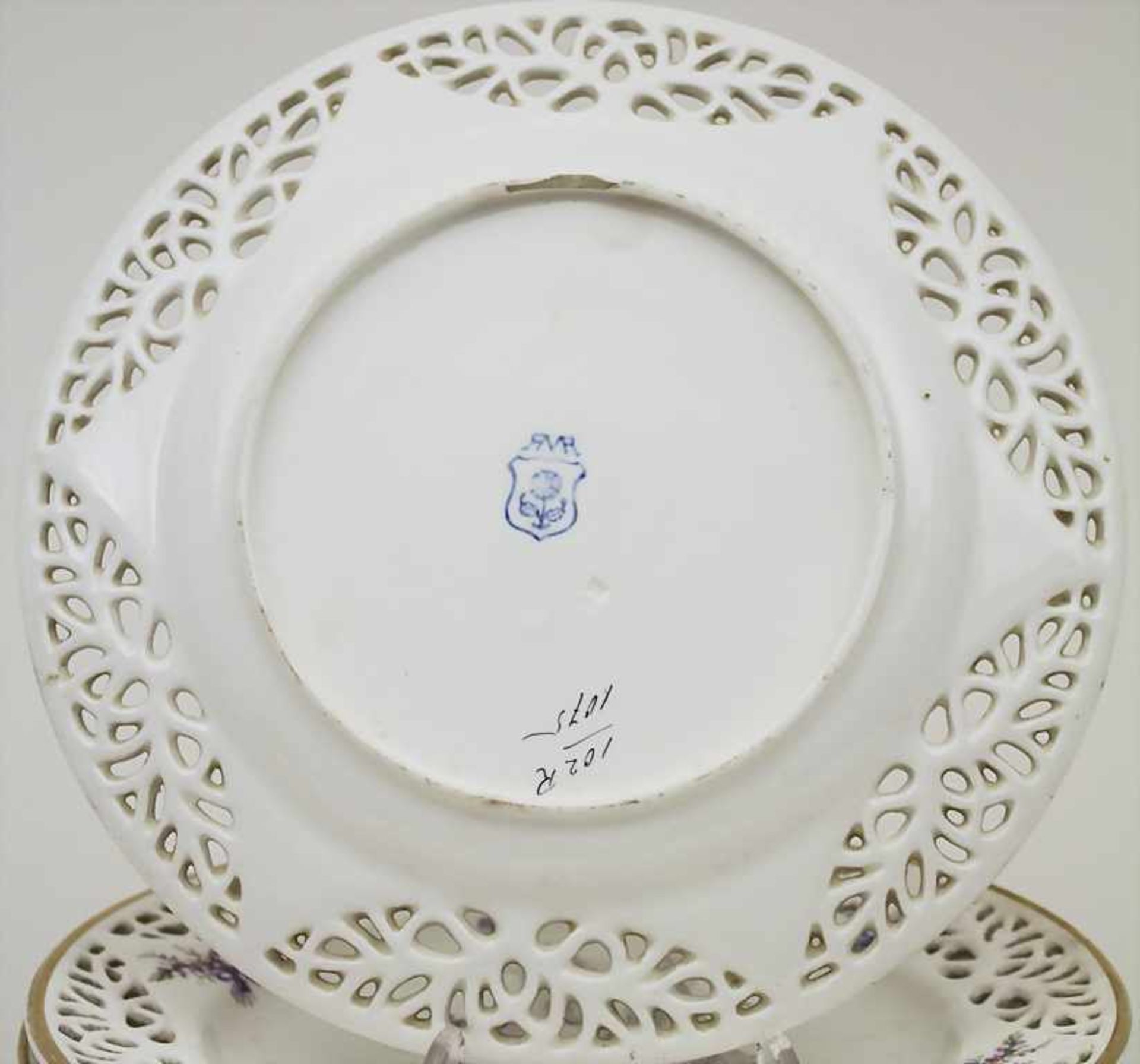 9 Kuchenteller mit Heidekraut / A Set Of 9 Dessert Plates, Max Roesler, Rodach, um 1910 Material: - Bild 2 aus 2