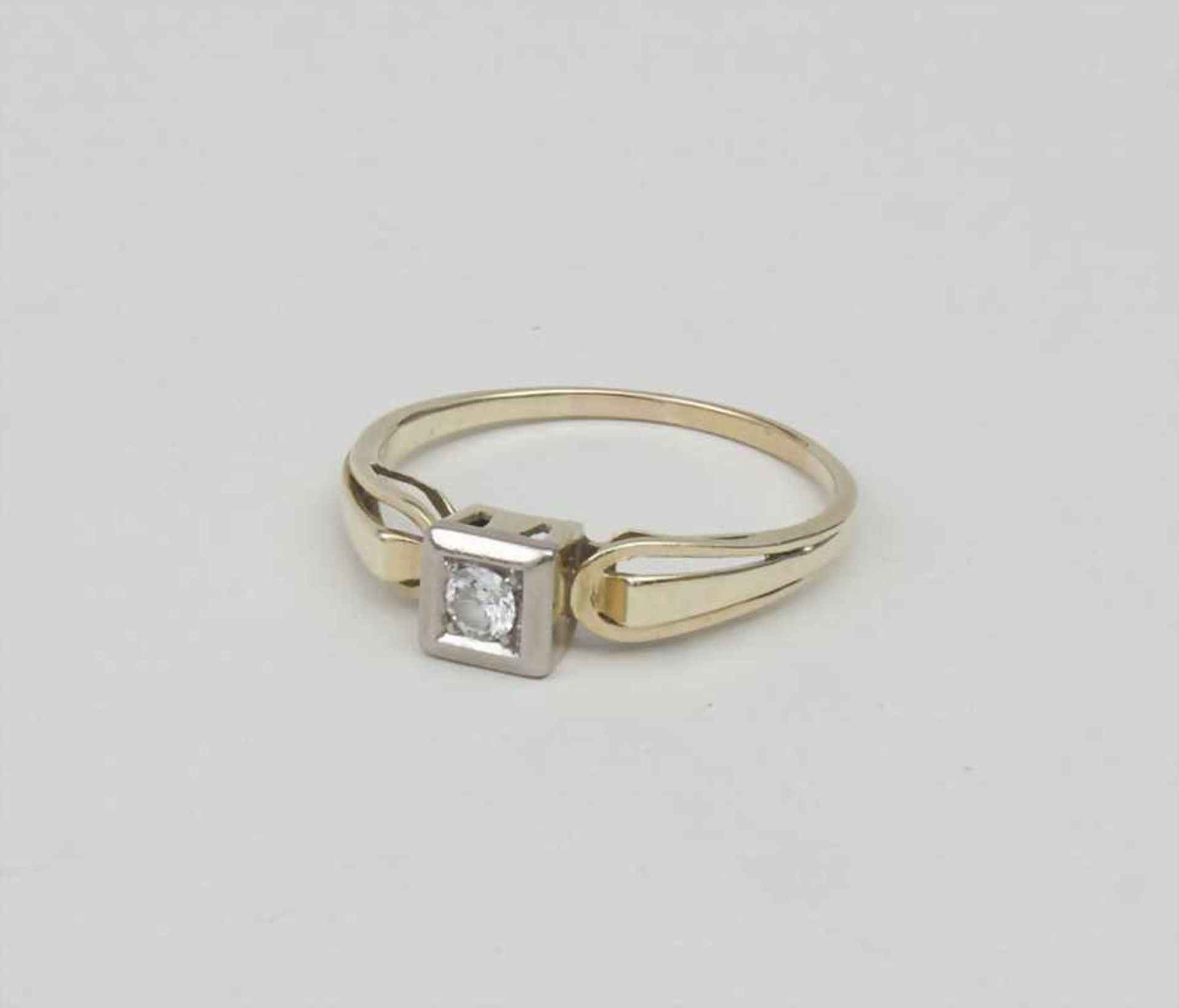 Herrenring mit Diamantsolitär / Man's Ring with Solitaire Material: Gelbgold 585/000 14 Kt
