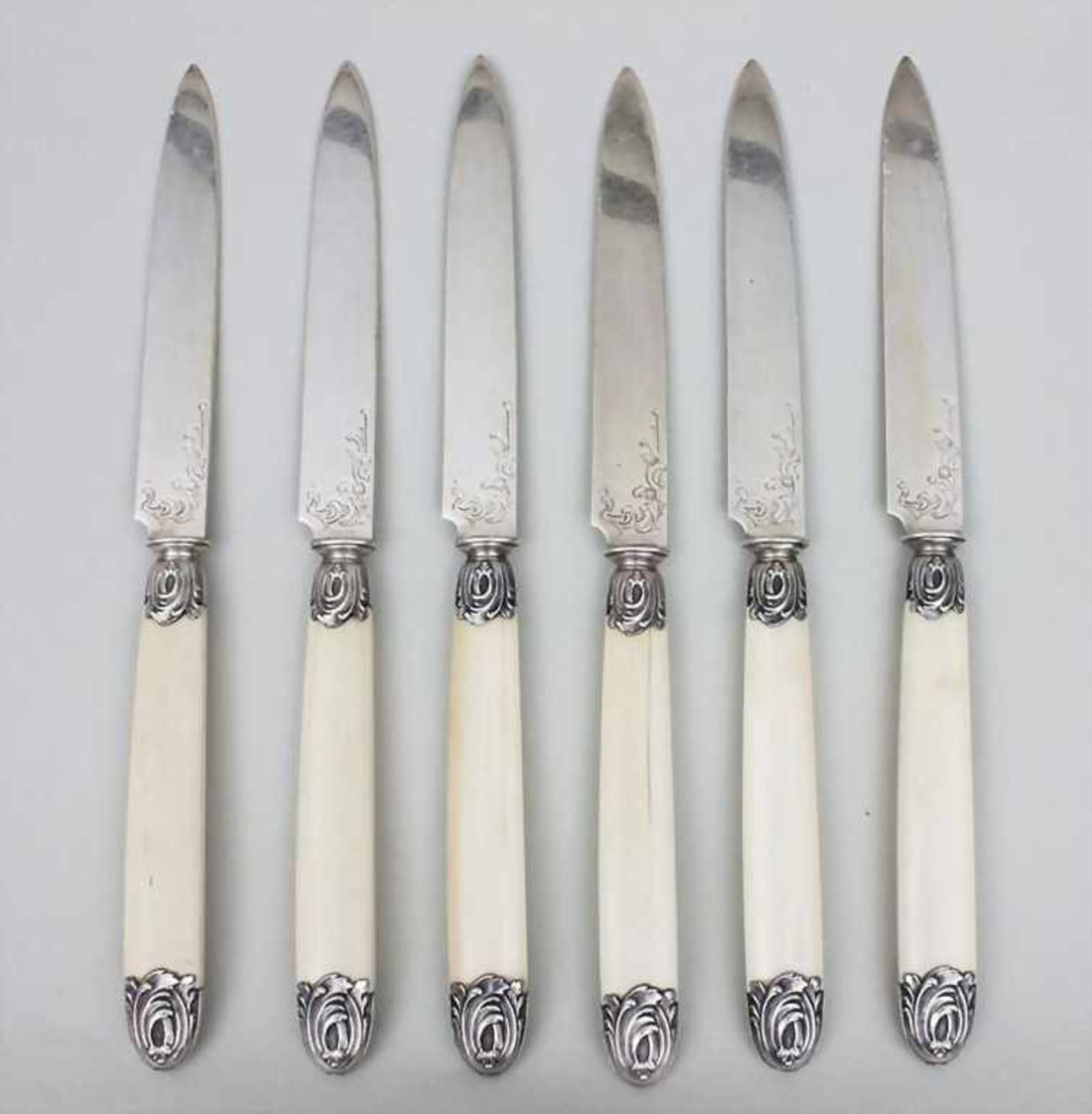 6 Messer mit Elfenbeingriffen/6 Knifes With Ivory Handles, wohl Frankreich, um 1900 Obstmesser mit