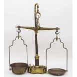 Große Apothekerwaage / A Huge Pharmacist's Scale, Portugal, 19. Jh. Material: Messing und Eisen, mit