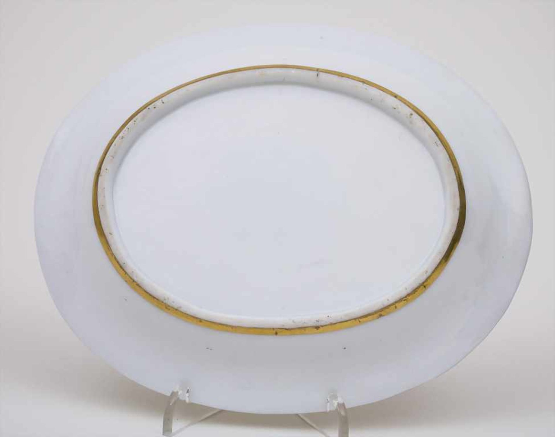 Kleine ovale Schale / A Small Oval Dish, wohl Frankreich, um 1800 Material: Porzellan, glasiert - Bild 2 aus 2