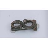 Römische S-Fibel mit Rundköpfen / A Roman S-Fibula with 2 Round Heads Bronze, L. 3,5 cm,