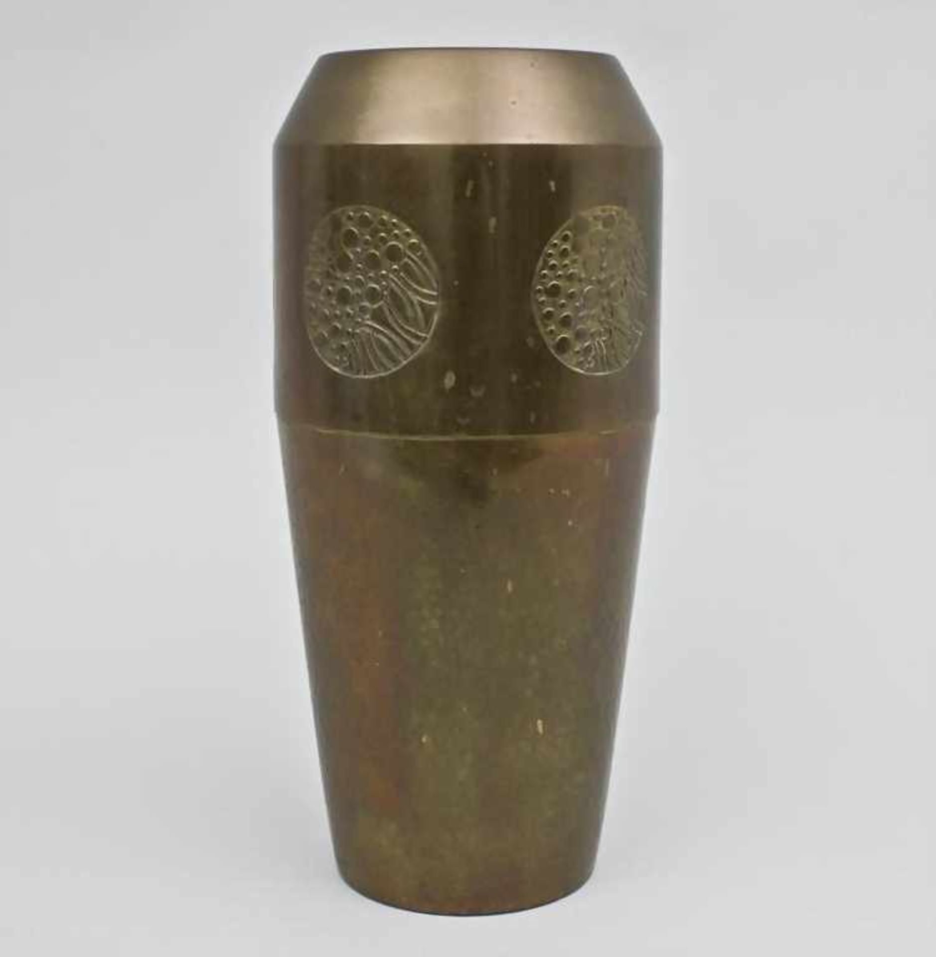 Jugendstil-Vase/Art Nouveau Brass Vase, WMF, um 1900 Messing, handgetrieben, umlaufend