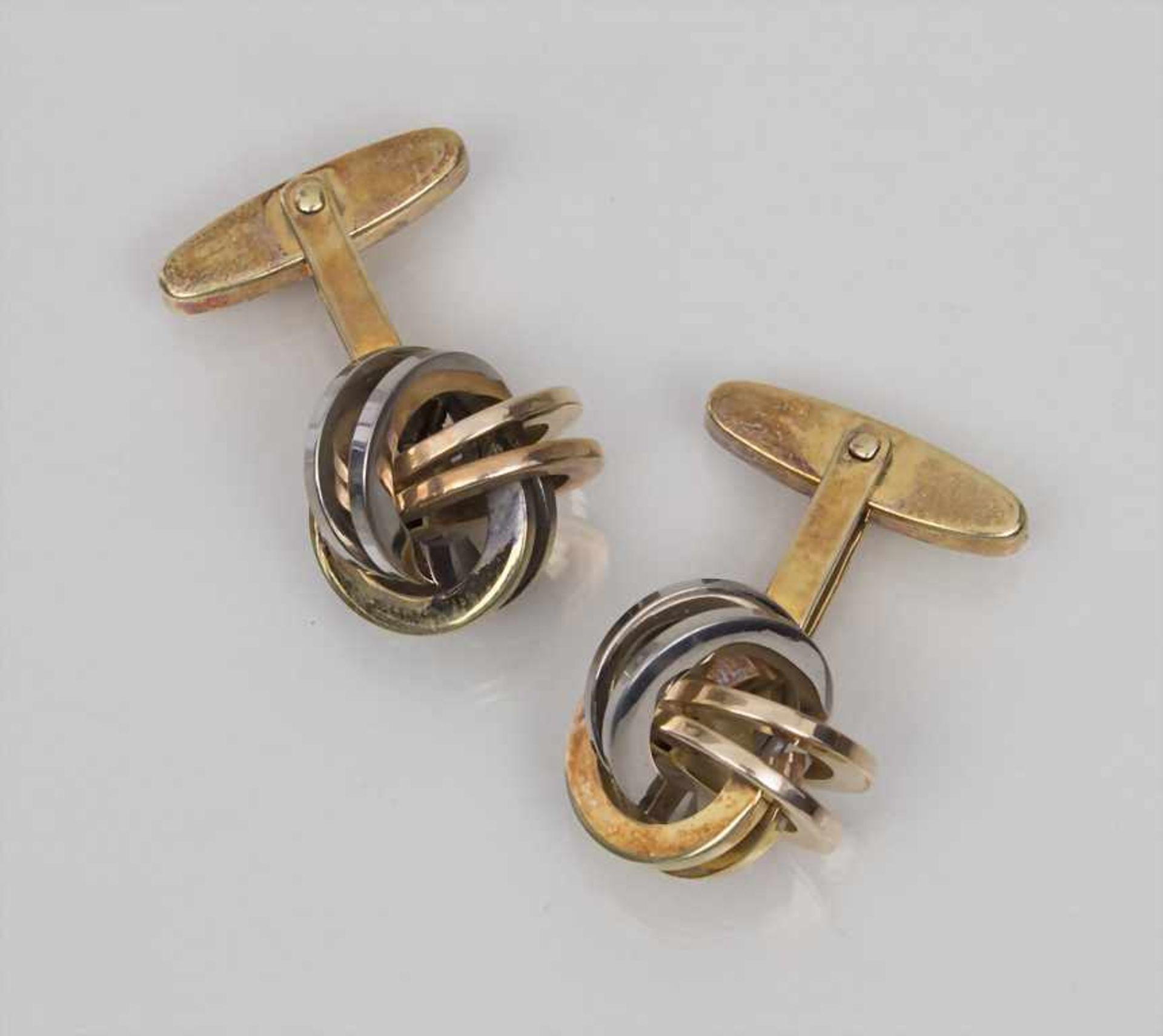 Paar Manschettenknöpfe / A Pair of Cufflinks Material: Gelb- und Weißgold 585/000 14 Kt gepunzt,