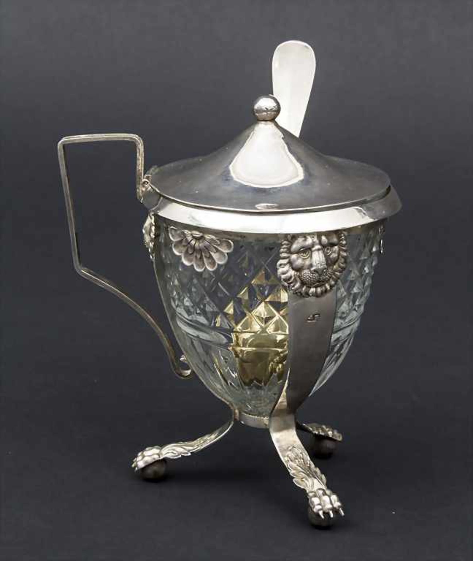 Senfgefäß mit Glaseinsatz / A Mustard Pot, Friedrich Haug, Pforzheim, um 1850 Punzierung: Silber