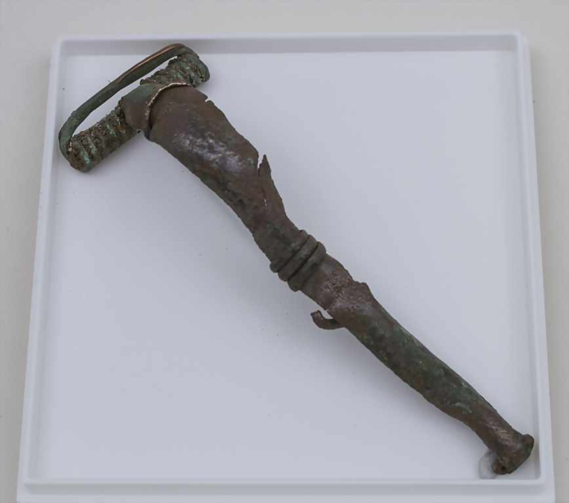 Große keltische Bogenfibel / A Large Celtic Bow Fibula Bronze, L .9 cm, altrestauriert+bronze, L.