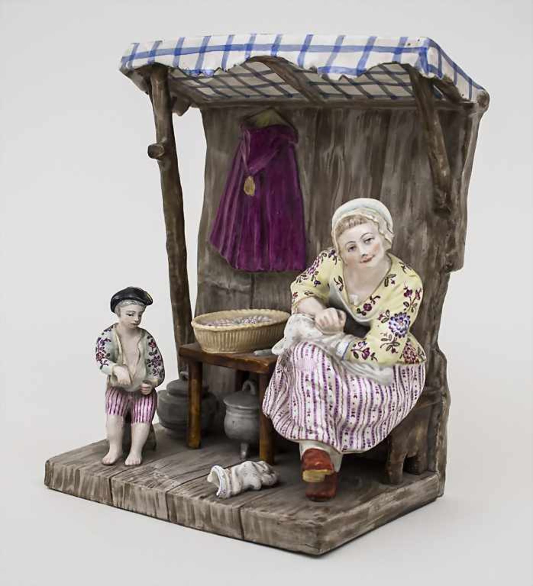 Figurengruppe 'Marktstand mit Näherin' / A Market Stall With Needlewoman and Boy, 19. Jh. - Bild 2 aus 6