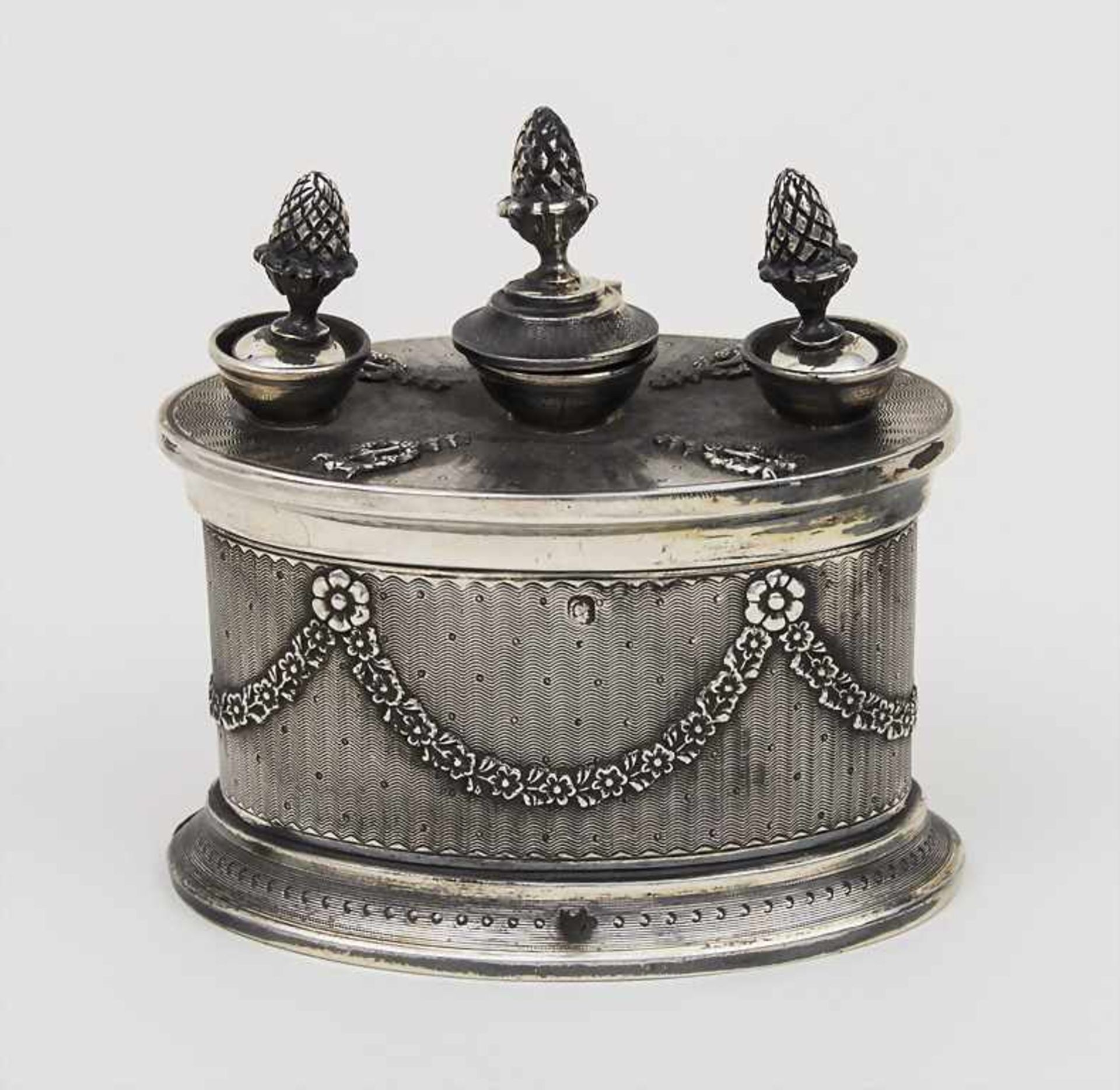 Eleganter Zigarrenanzünder / A Silver Cigar Lighter, Frankreich, um 1880 Material: Silber, fein