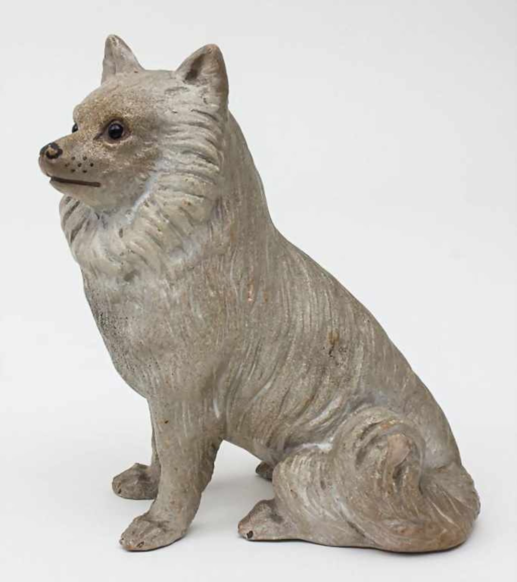 Aufmerksamer Spitz / An Attentive Spitz, wohl deutsch, datiert 1895 Material: heller Ton, farbig - Bild 2 aus 3