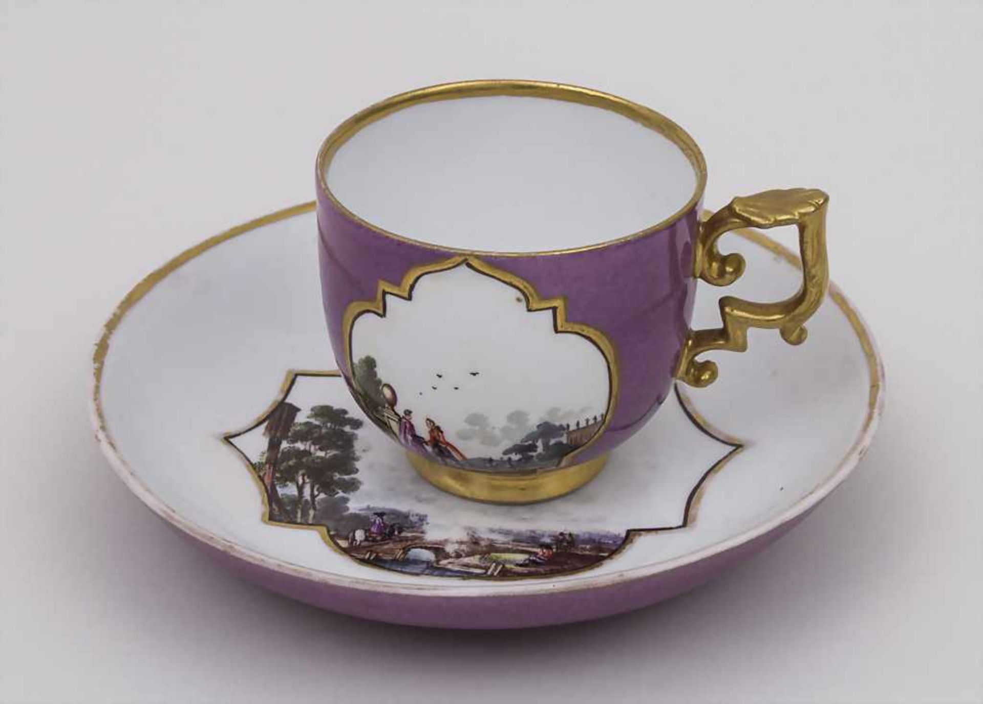 Tasse und UT mit Landschafts- und Watteau-Szenen / A Cup And Saucer With Landscapes, Meissen, um