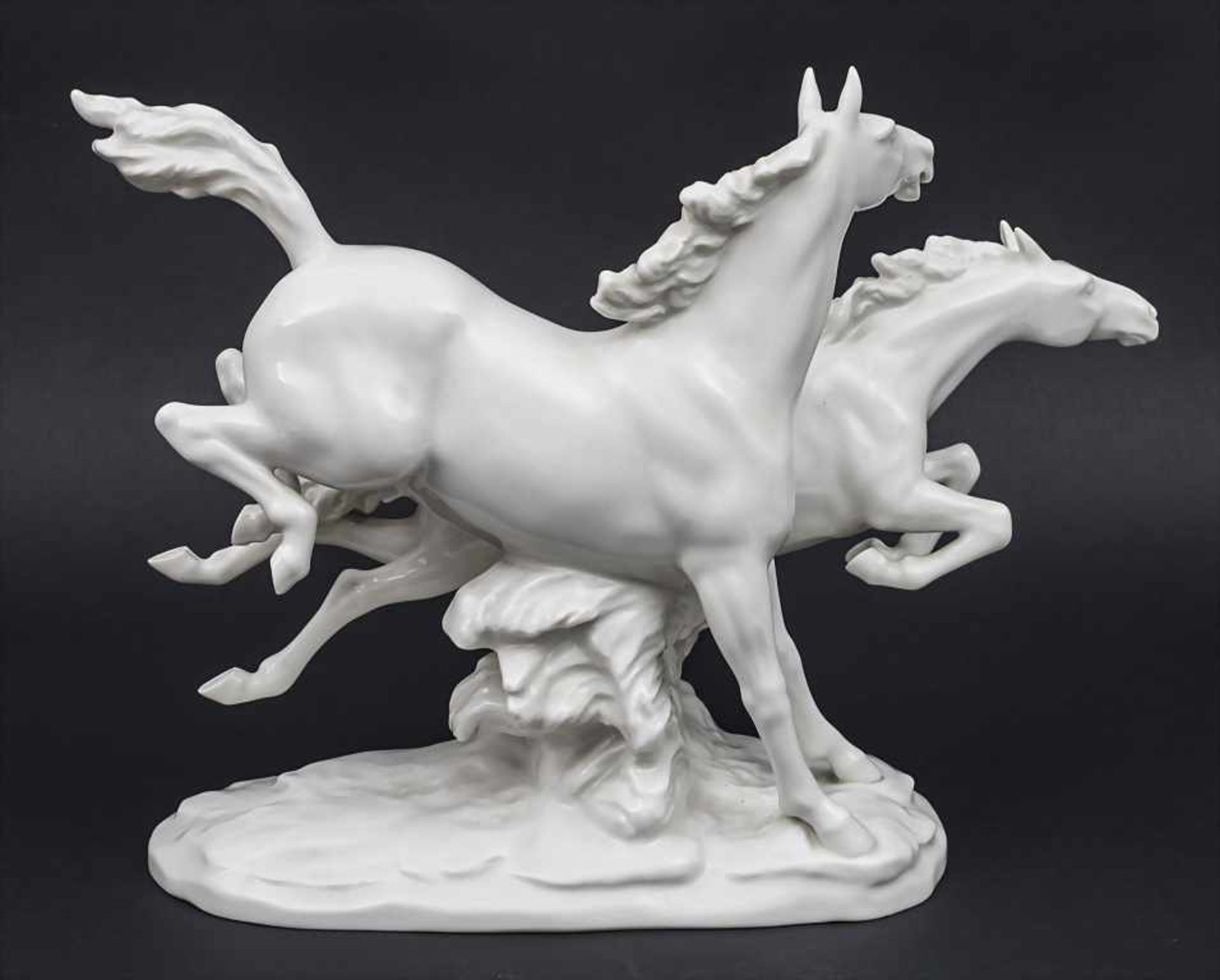 Tierskulptur 'Galoppierendes Pferdepaar' / An animal sculpture 'galopping horses', Hermann Fritz, - Bild 2 aus 3