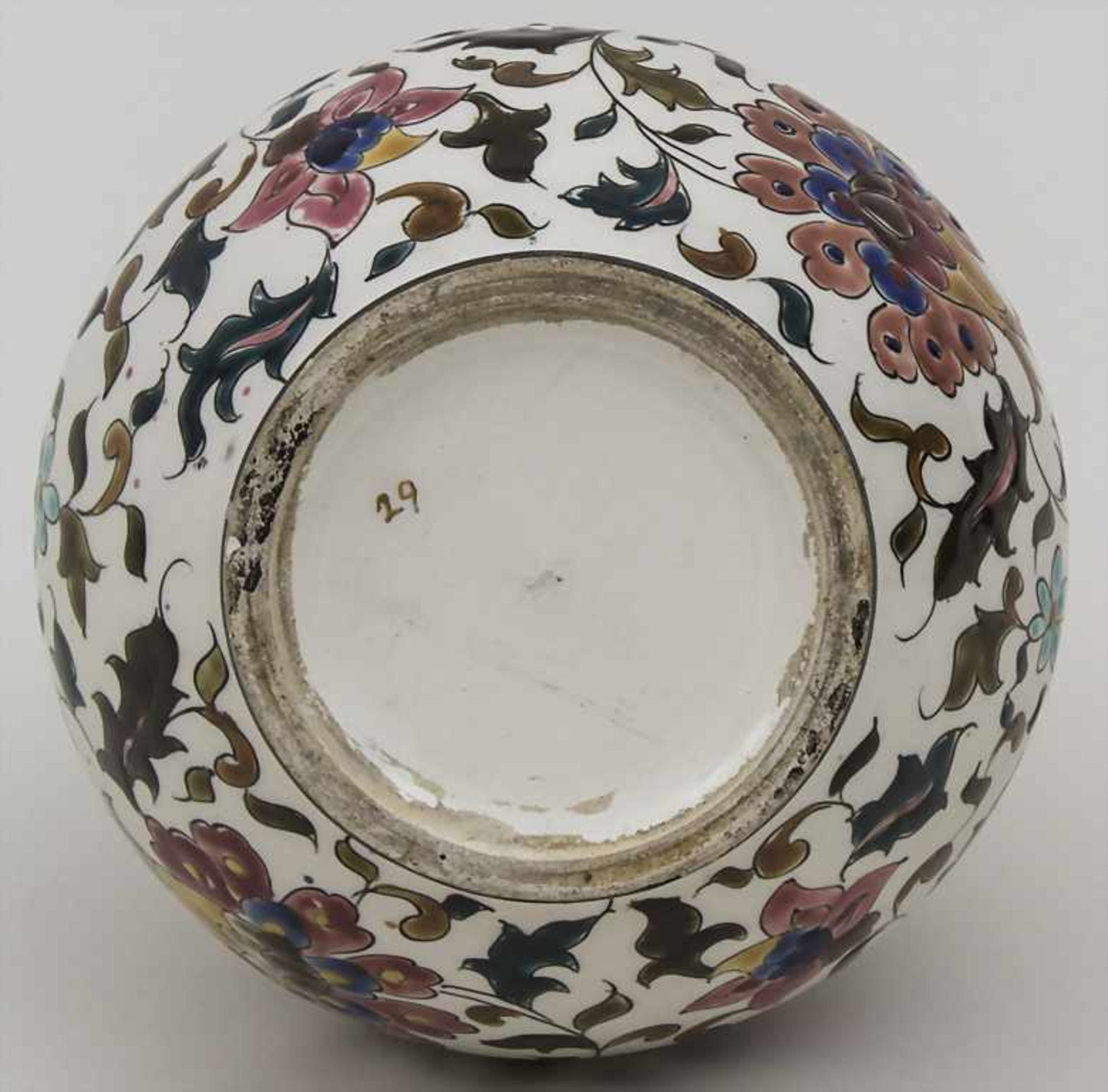 Vase mit Blumenmalerei / A vase with flowers, wohl Ignaz Fischer, Ende 19. Jh. Material: Keramik, - Bild 3 aus 3