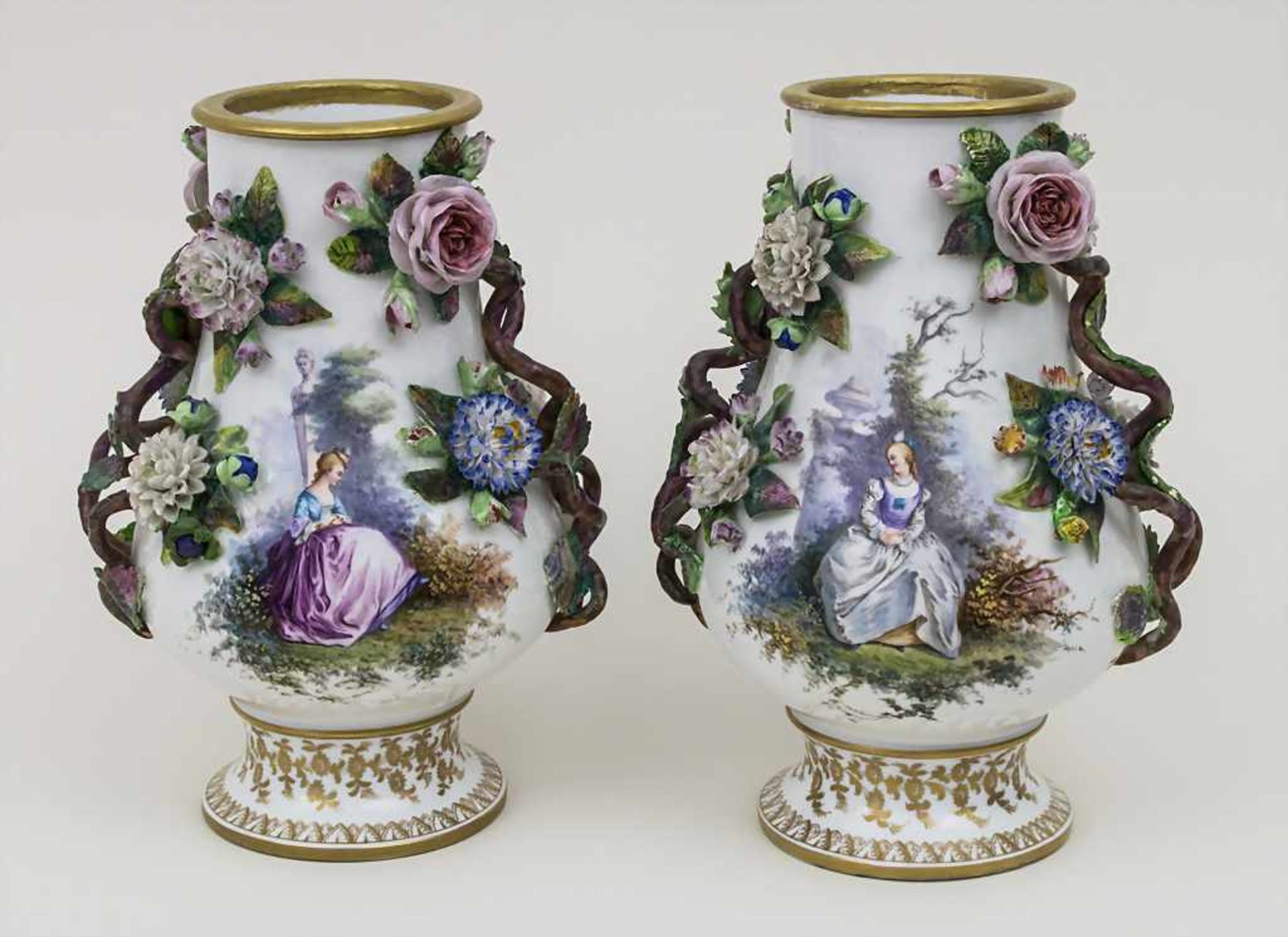 Paar Vasen 'Kavalier und junge Dame' / A pair of vases 'cavalier and young lady', Meissen, um 1800 - Bild 2 aus 7