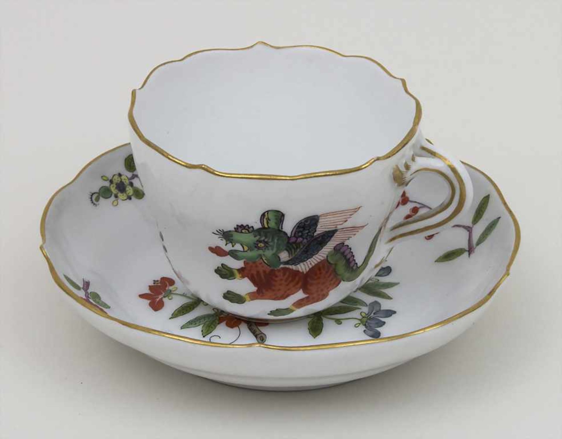 Mokkatasse mit Untertasse 'Koreanischer Löwe' und Schmetterling / A demitasse and saucer with ' - Bild 2 aus 3