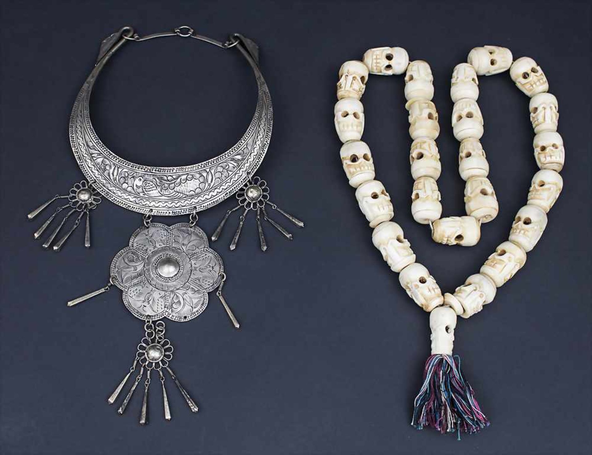 Gebetskette und Halsschmuck / A prayer chain and necklace, Himalaya-Region, 20. Jh. Material: