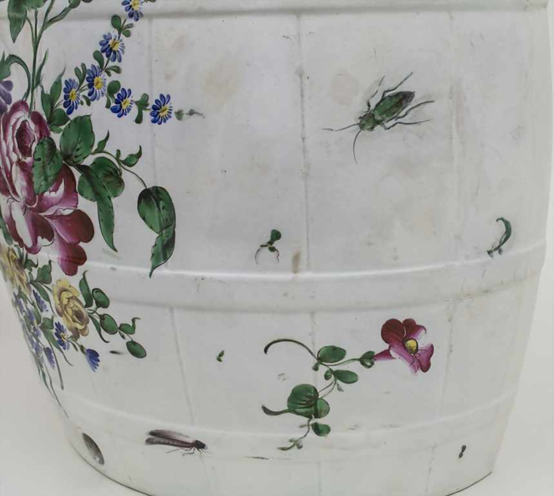 Lavabo und Deckelterrine / A lavabo and a tureen, wohl Frankreich, 19. Jh. Material: Fayence, - Image 5 of 6