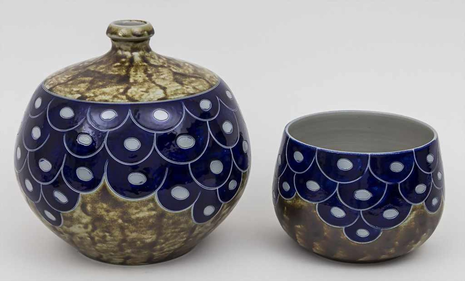 Vase und Cachepot / A vase and a cachepot, Goebel-Merkelbach, 1981 Material: Keramik, glasiert (