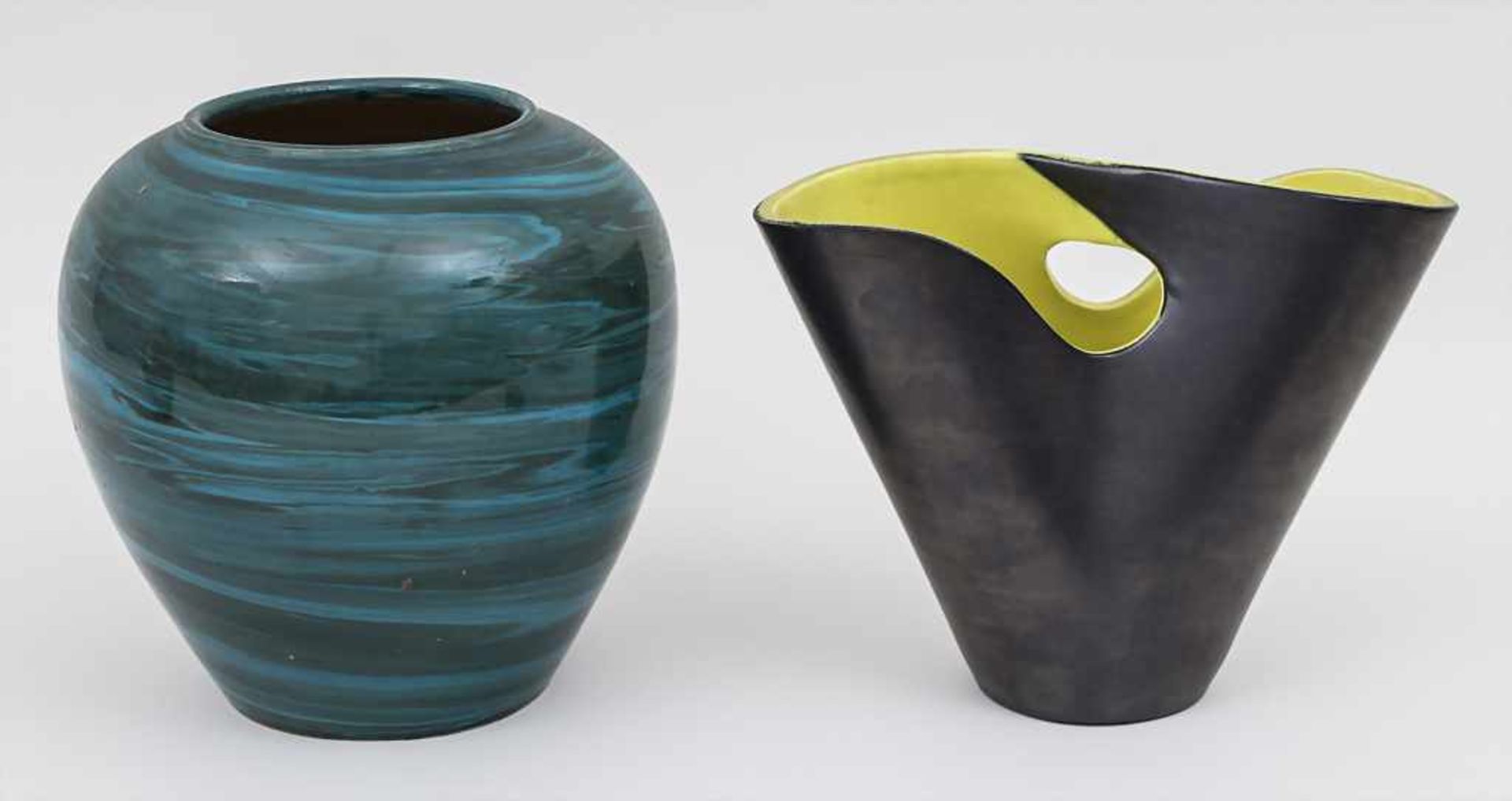 2 Keramik Vasen / 2 vases, Frankreich u. Elchinger, Mitte 20. Jh. Material: Keramik, glasiert,