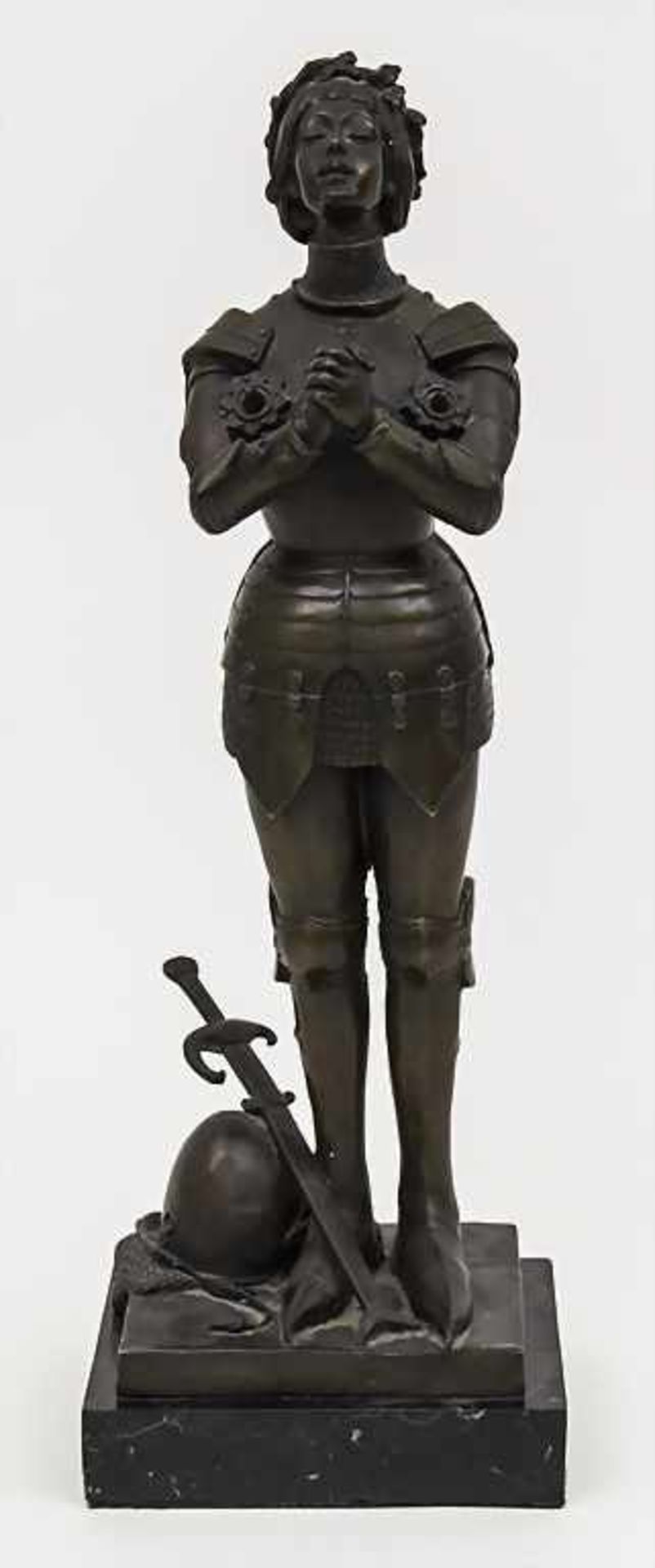 Skulptur 'Betende Johanna von Orléans/Jeanne D'Arc' / A bronze sculpture 'Praying Joan of Arc',
