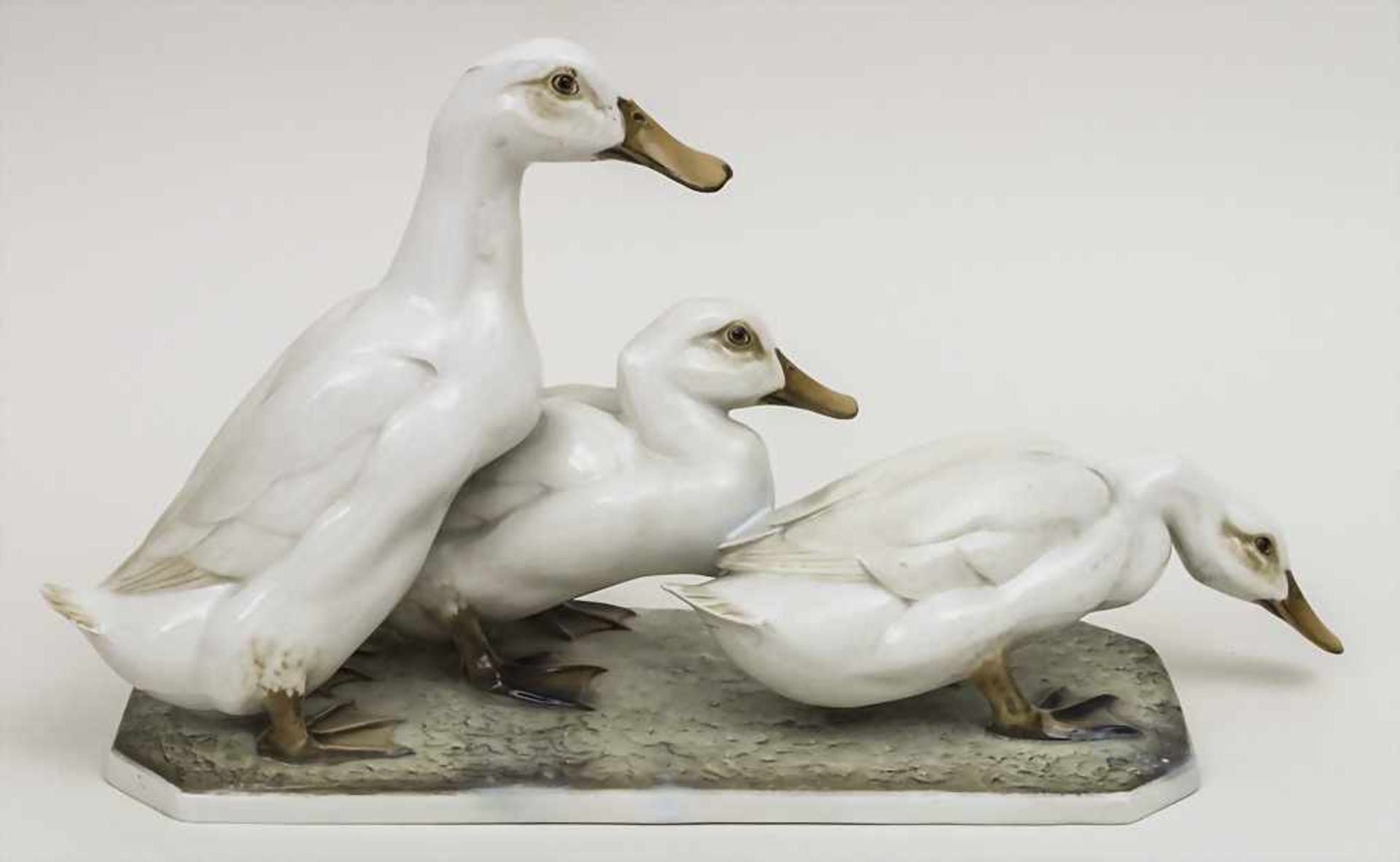 Große Entengruppe / A huge group of ducks, Hutschenreuther, Selb, 2. Hälfte 20. Jh. Material: - Image 2 of 3