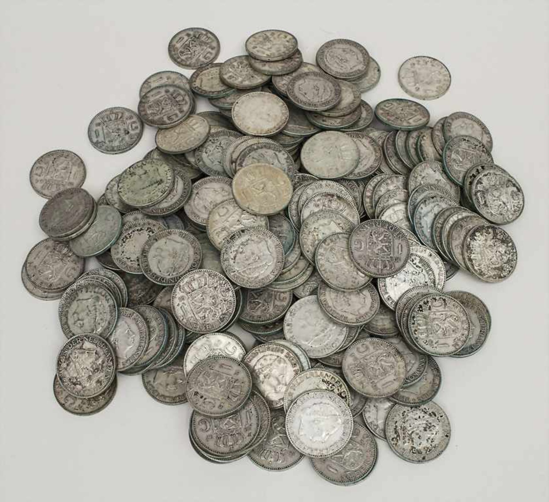 Ca. 207 1-Gulden-Münzen / Ca. 207 1-guilder coins, 1948 - 1965 Material: Silber, darunter die