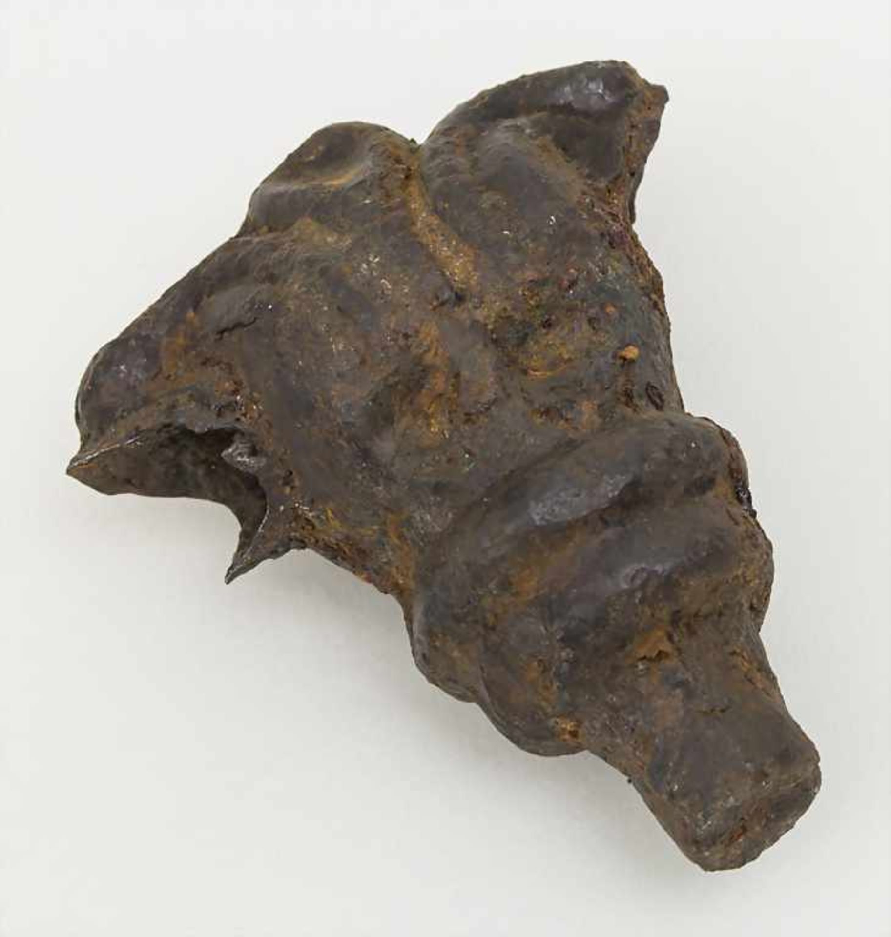 Römisches Eisenartefakt / A Roman iron artefact Maße: 5,7 x 4,6 cm, Gewicht: 127 g, Herkunft: aus - Bild 2 aus 2