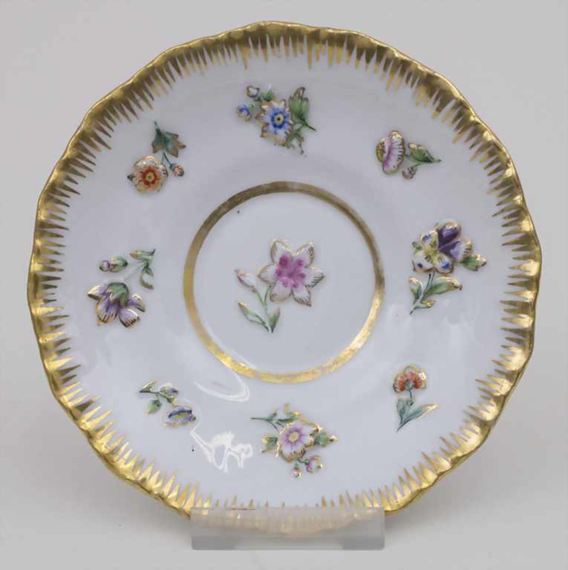 Zierschale oder UT mit bunten Blumen / A decorative dish or saucer with flowers, Meissen, um 1860