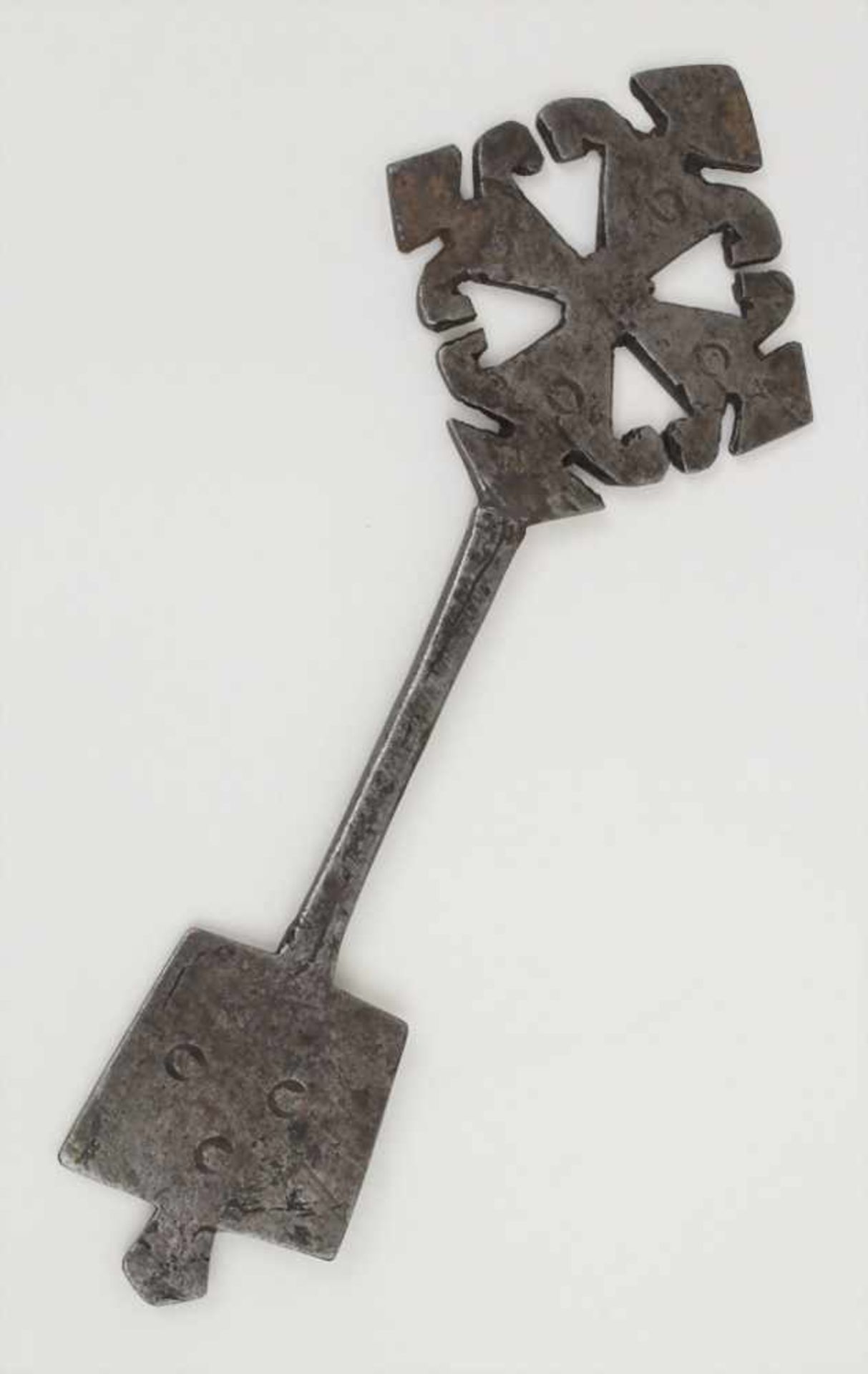 Koptisches Kreuz / A Coptic cross, 19. Jh. Material: Eisen,Länge: 21 cm,Zustand: gut+Material: