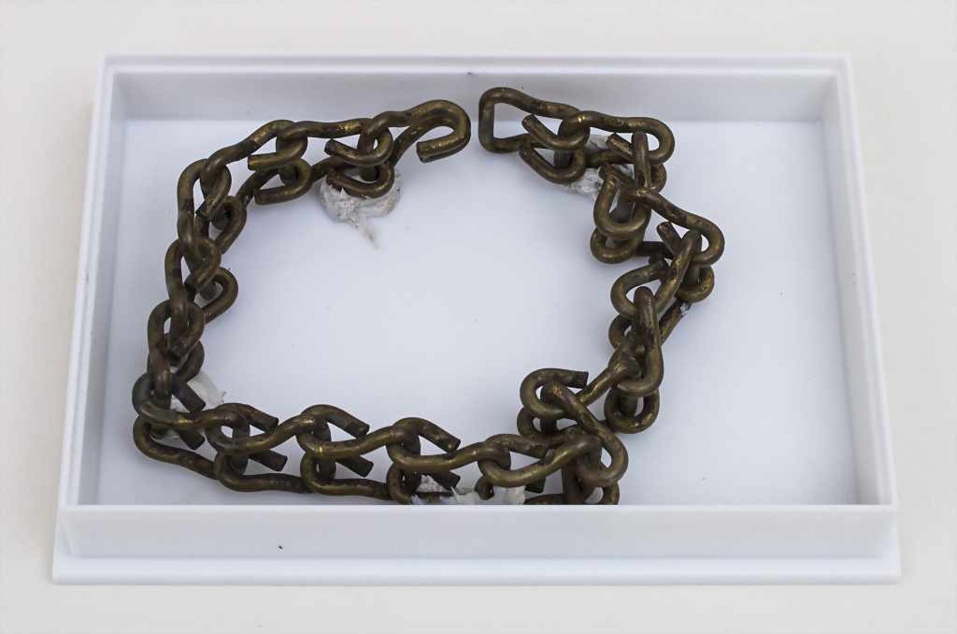 Mittelalterliches Kettengliederband / A medieval chain bracelet Länge: 16 cm, B. 1,2 cm,Herkunft: