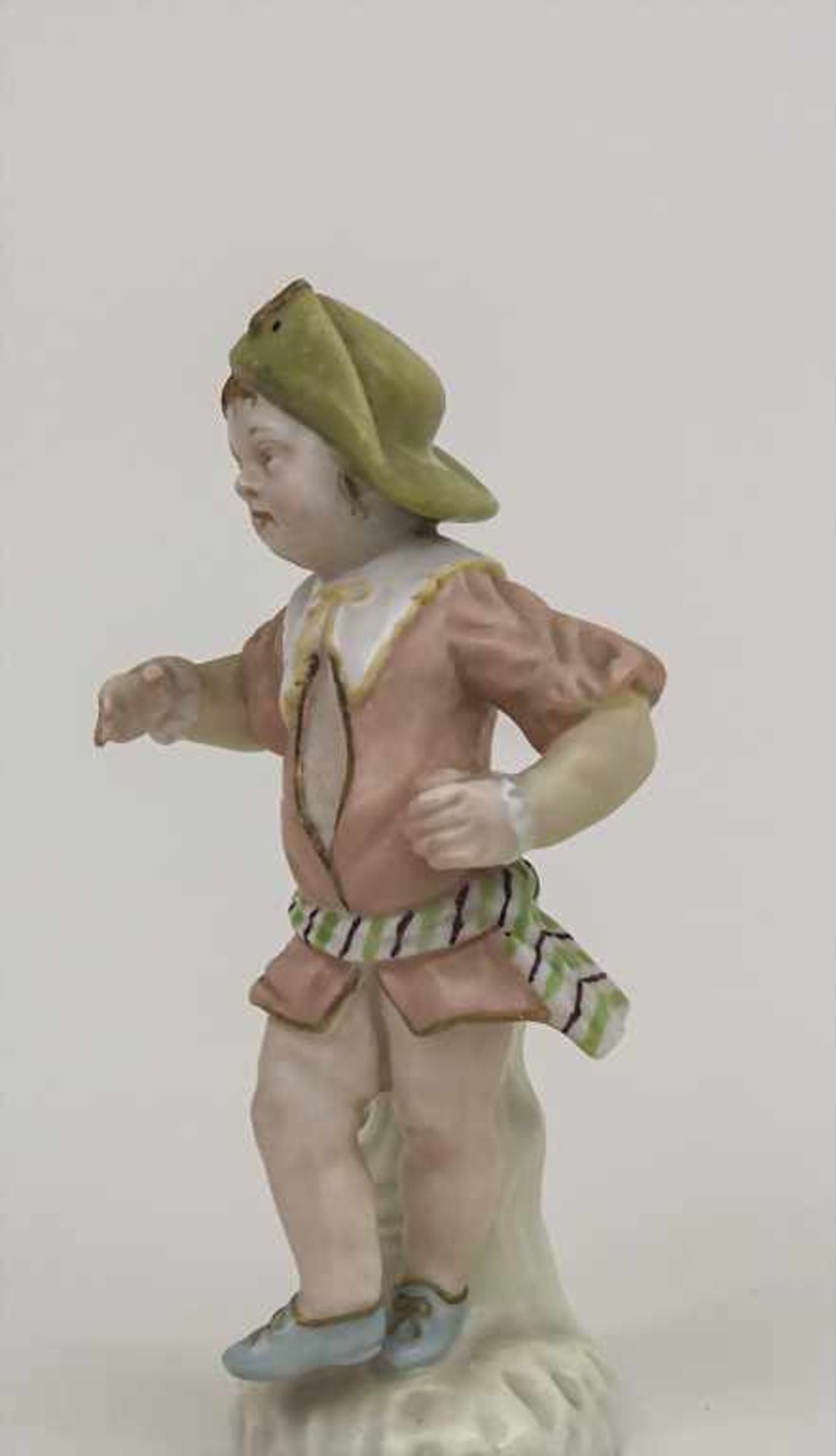 Kleiner Tänzer / A little dancer, KPM Berlin, 19. Jh. Material: Porzellan, polychrom bemalt, - Bild 2 aus 4