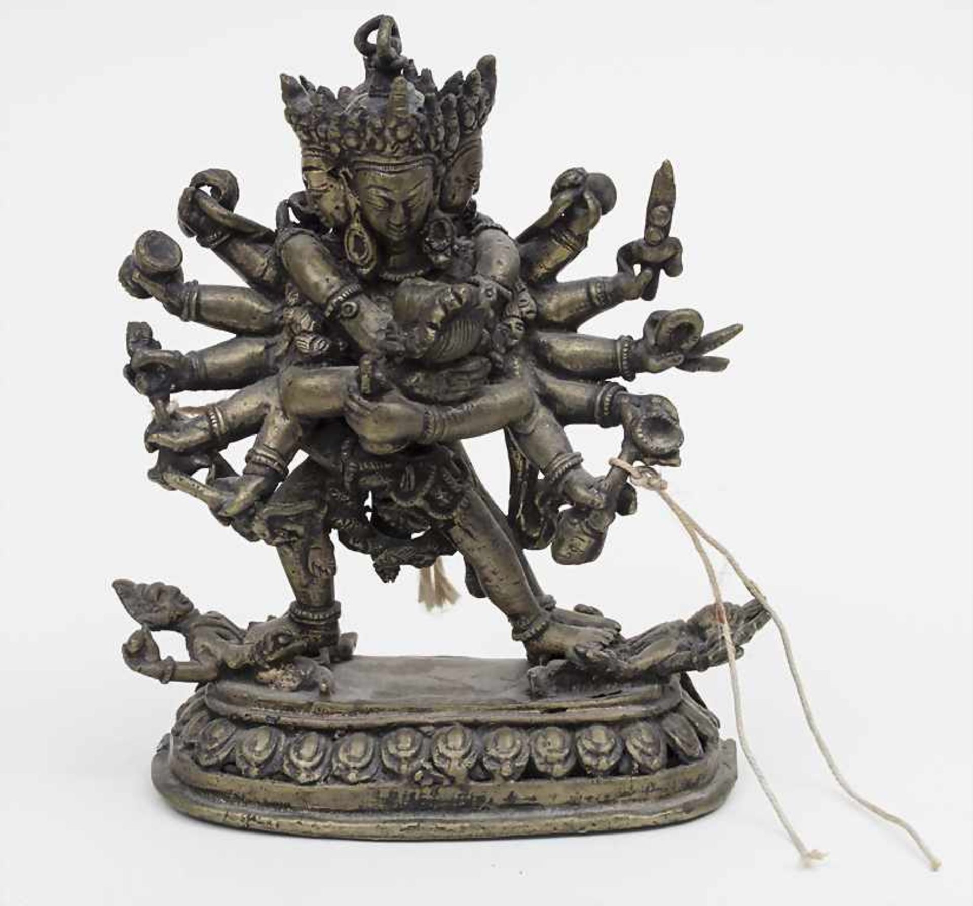 Buddha, Tibet, 20. Jh. Material: Bronze, partiell geschwärzt, aus zwei Teile zusammensteckbar,