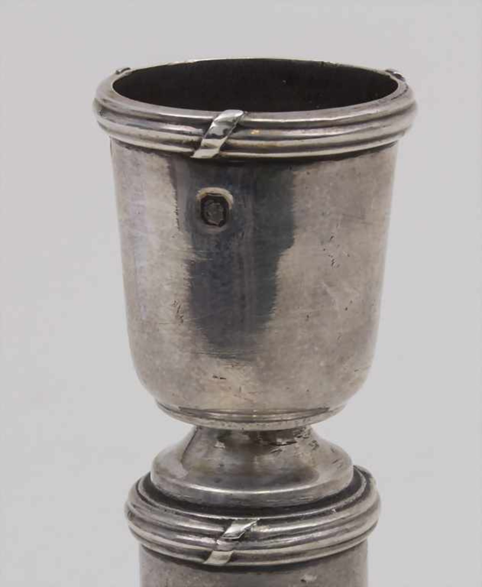 Tischleuchter / A candle holder, Paris, um 1870 Material: 950er Silber, Punzierung: Minerva Kopf, - Bild 2 aus 3