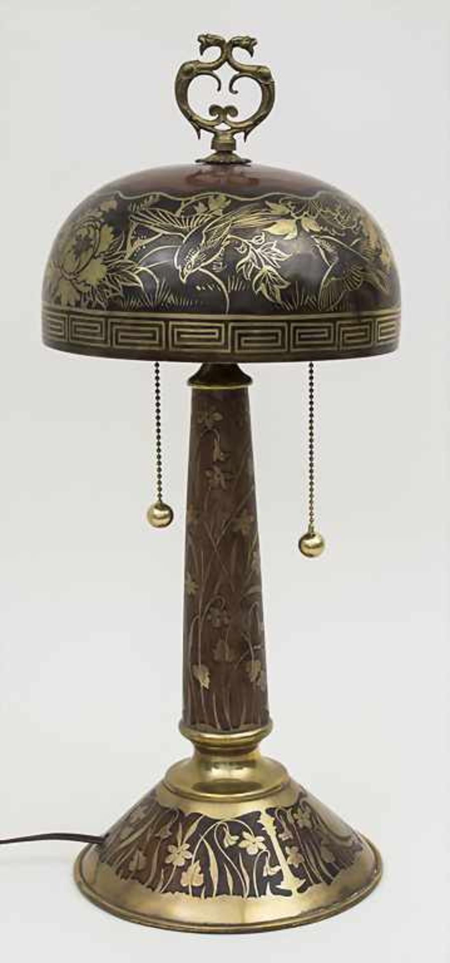 Tischlampe mit Vogel-Blumendekor / A lamp with birds and flowers, Erhard & Söhne, um 1920