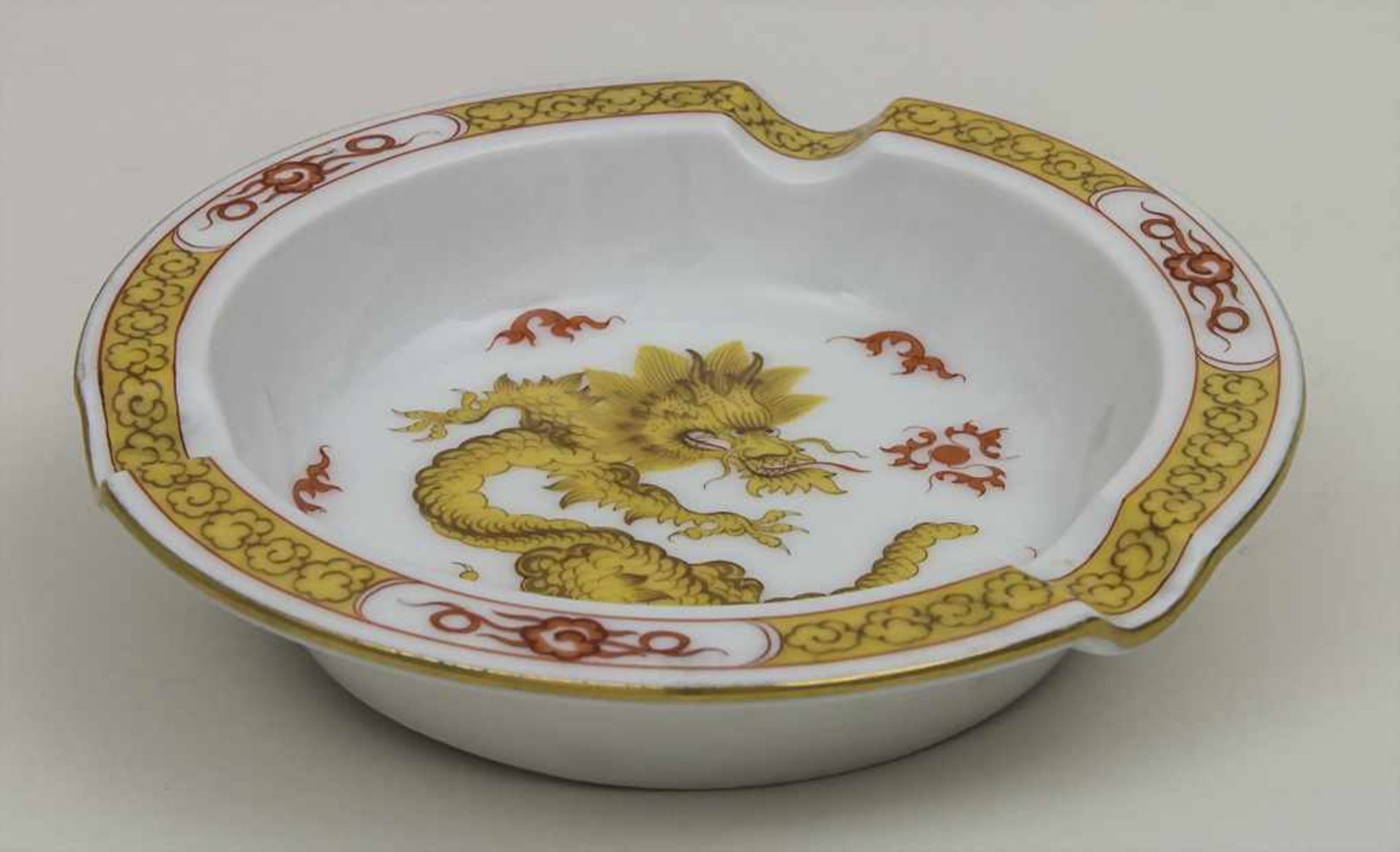 Aschenbecher 'Gelber Ming-Drache' / An ashtray 'Yellow Ming Dragon', Meissen, um 1940 Material: - Bild 2 aus 3