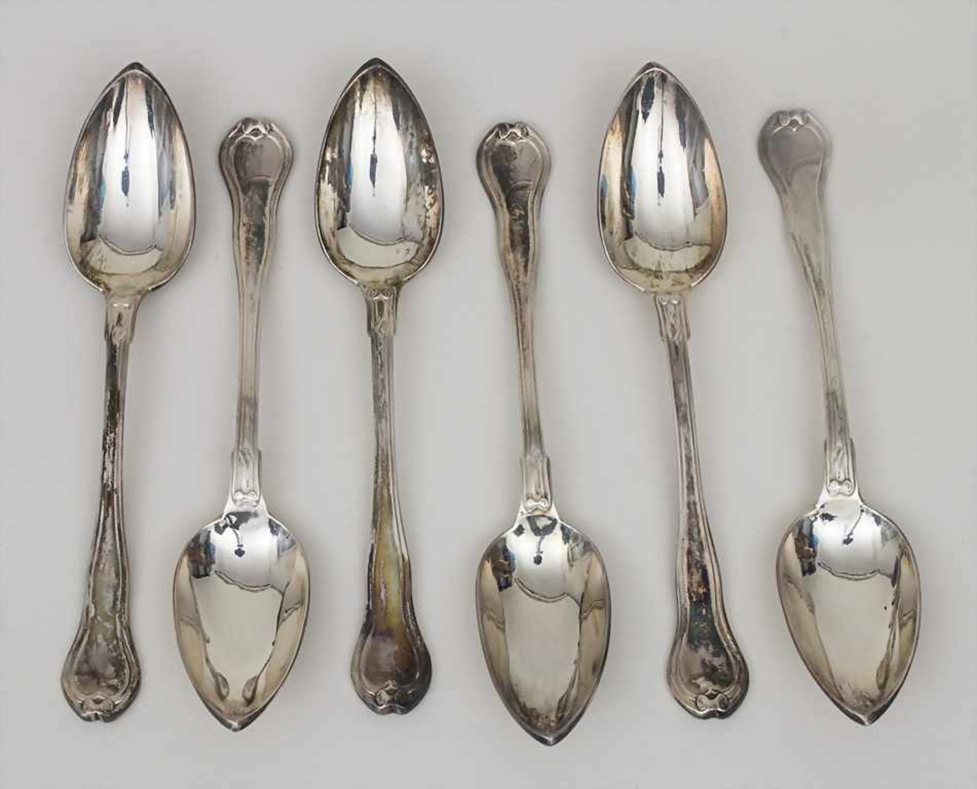 6 Kaffeelöffel im Etui / 6 coffee spoons in box, Frankreich, um 1900 Material: Silber 950, - Bild 2 aus 3