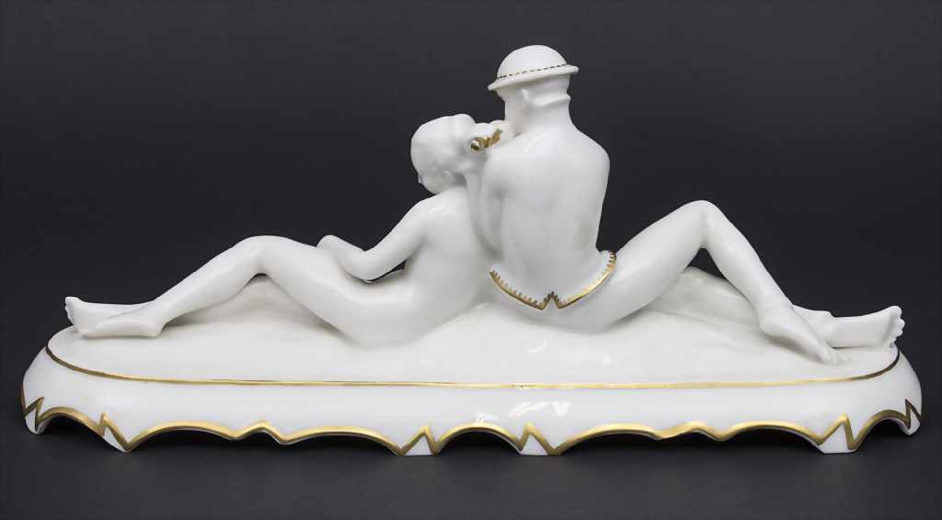 Figurengruppe 'Liebespaar' / A figurine group 'Lovers', Karl Tutter für Hutschenreuther, 1920-1938 - Bild 2 aus 3